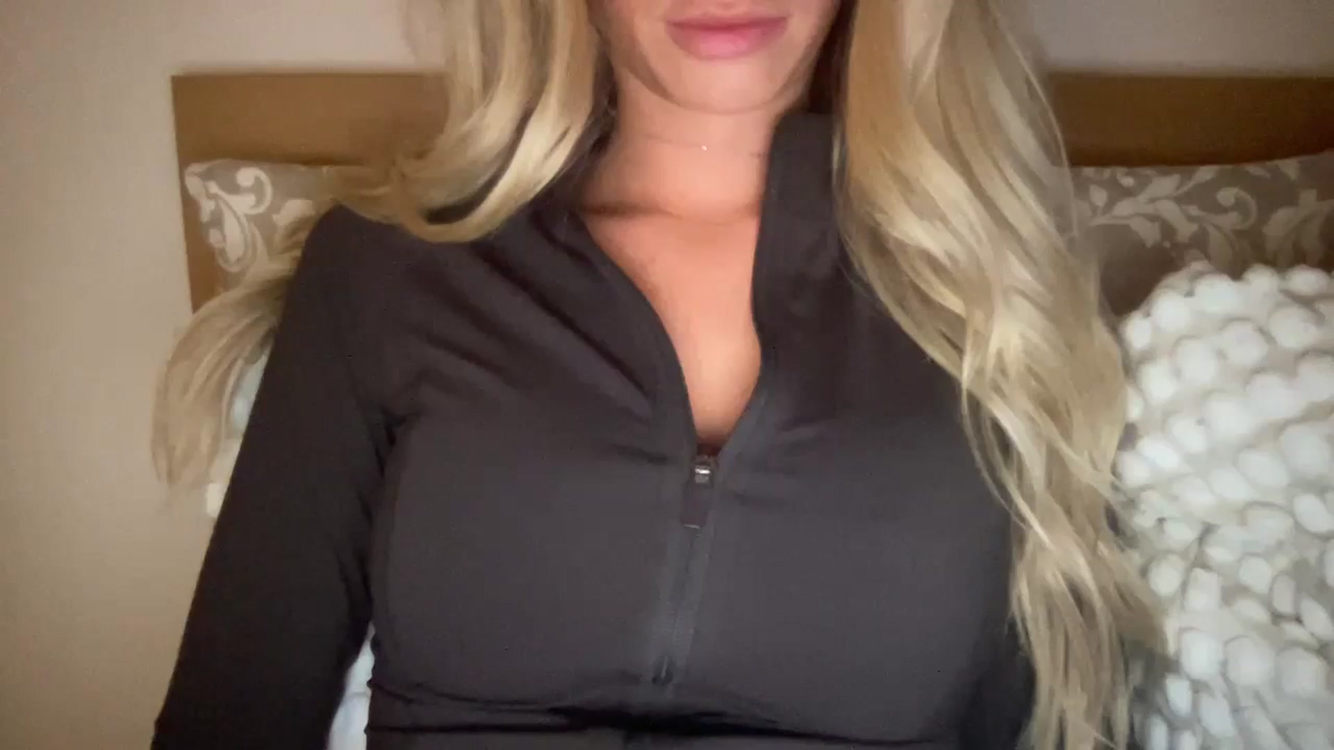 Gallery image thumbnail from MissSummer1's myfreecams stream on, 10/28/2023, 20:00 image 14 of 20
