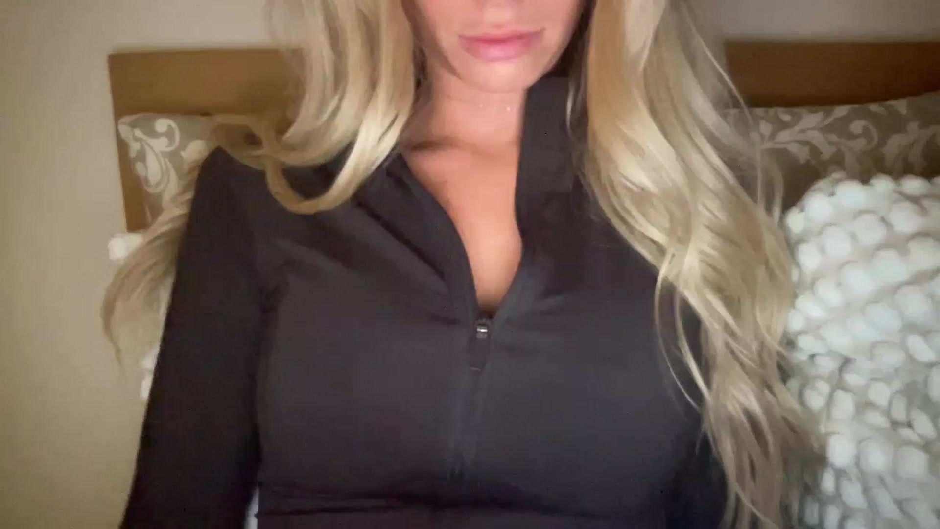 Gallery image thumbnail from MissSummer1's myfreecams stream on, 10/28/2023, 20:00 image 20 of 20