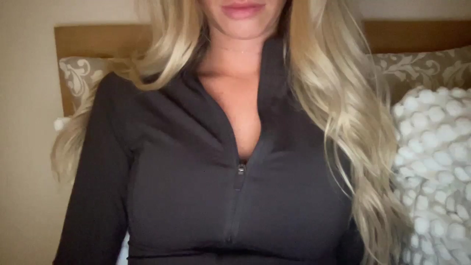 Gallery image thumbnail from MissSummer1's myfreecams stream on, 10/28/2023, 20:00 image 19 of 20