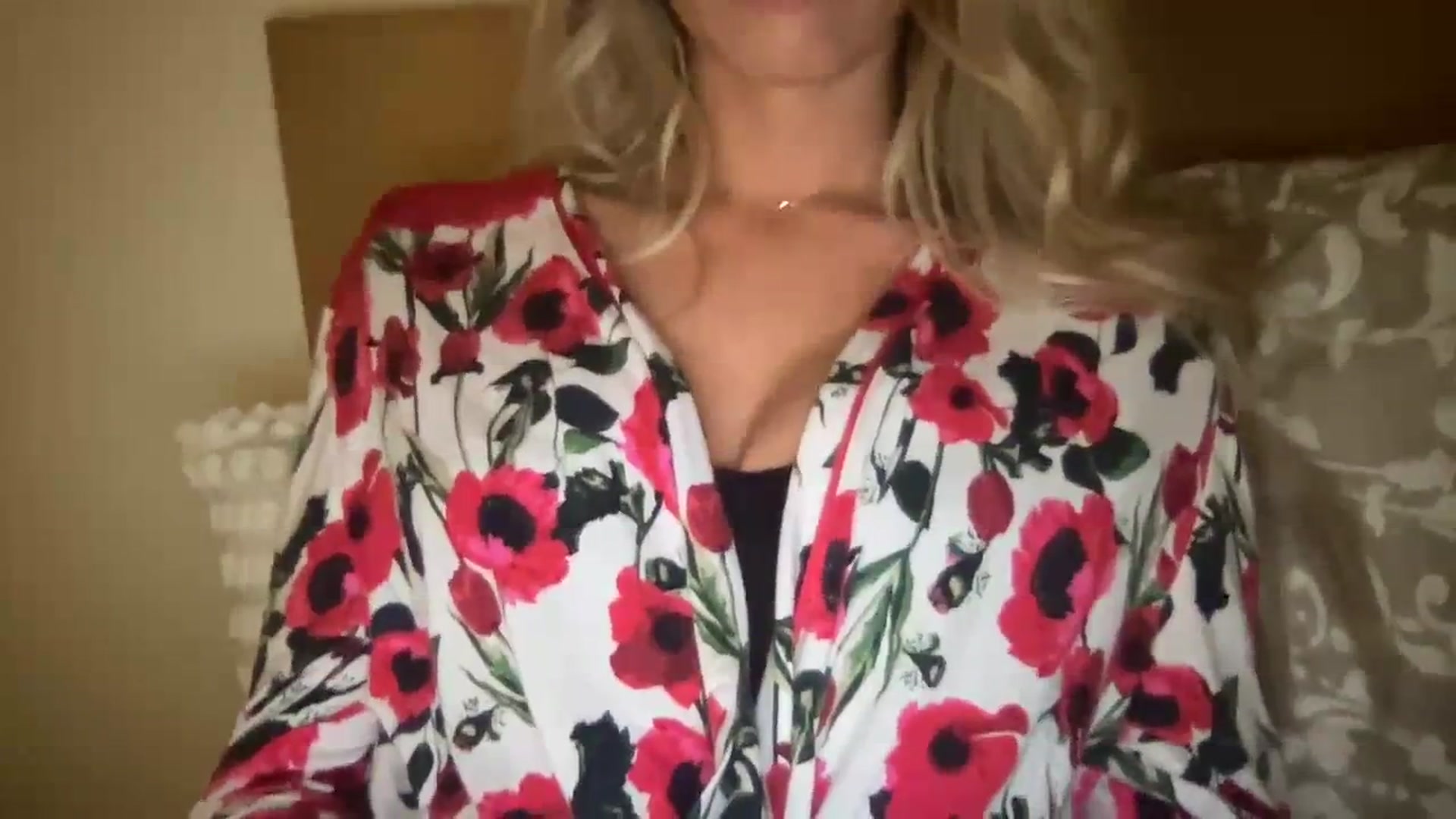 Gallery image thumbnail from MissSummer1's myfreecams stream on, 11/06/2023, 18:18 image 17 of 20