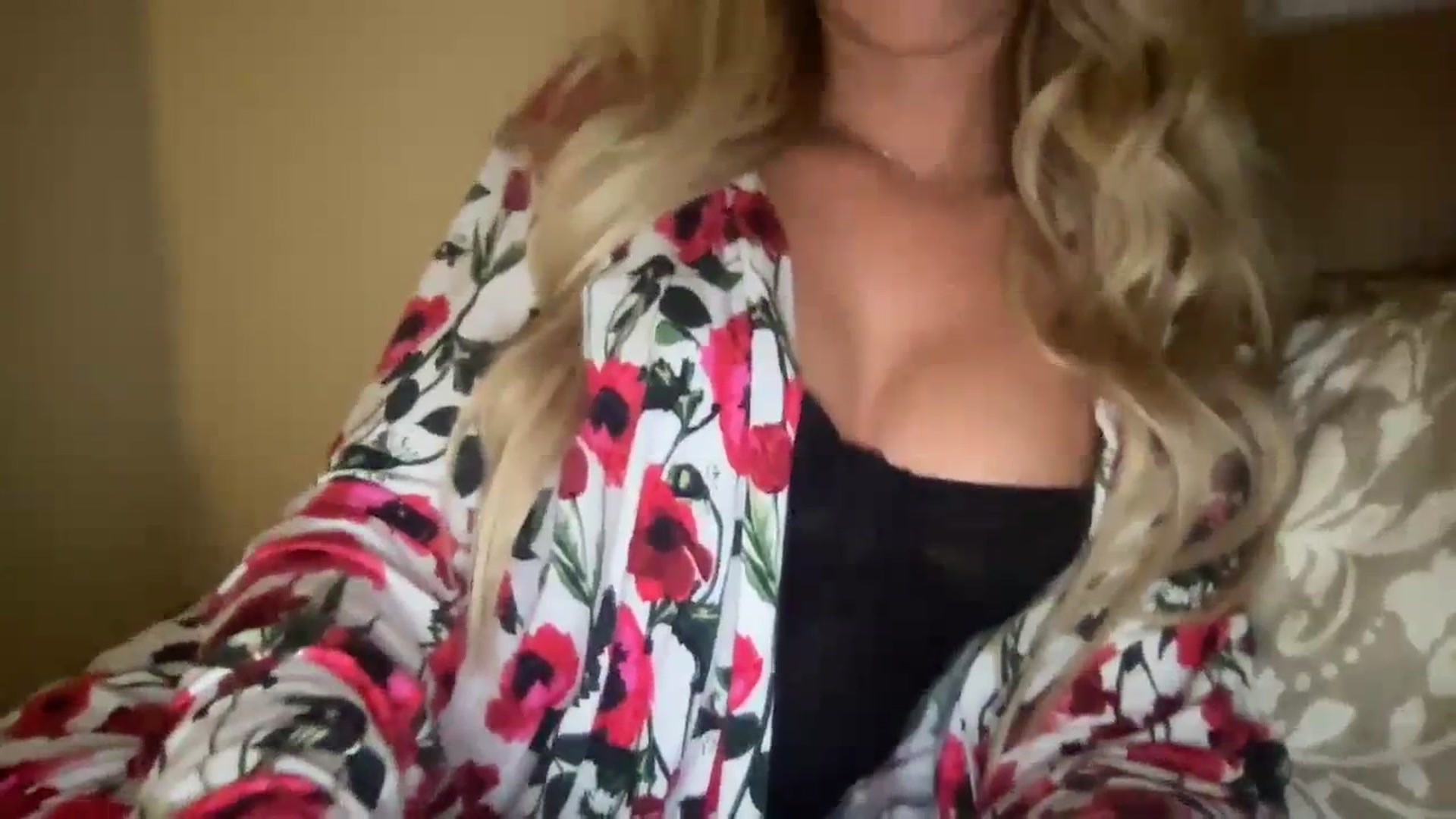 Gallery image thumbnail from MissSummer1's myfreecams stream on, 11/06/2023, 20:12 image 19 of 20