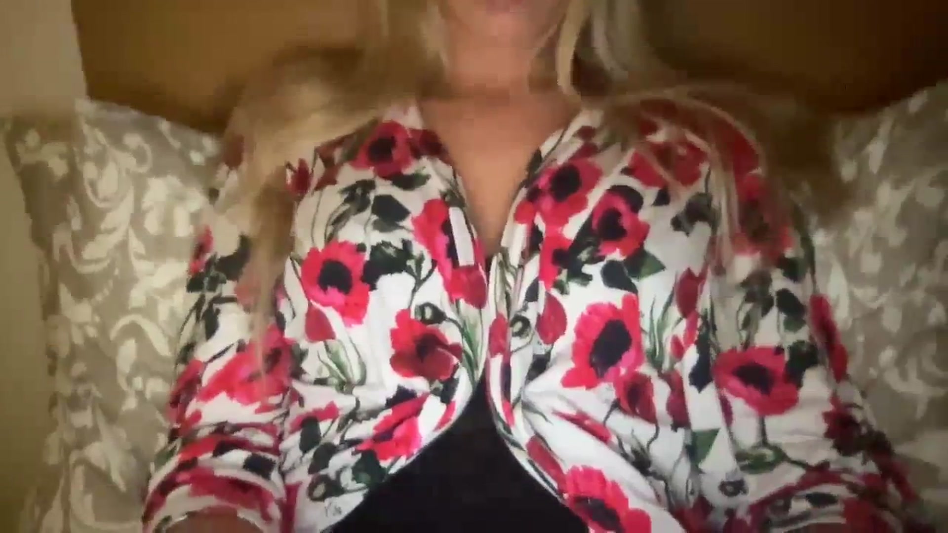 Gallery image thumbnail from MissSummer1's myfreecams stream on, 11/24/2023, 18:28 image 3 of 20