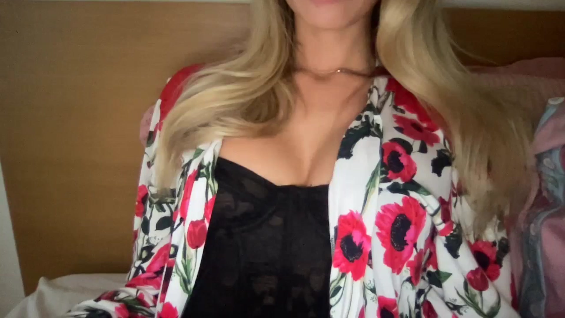 Gallery image thumbnail from MissSummer1's myfreecams stream on, 02/06/2024, 15:53 image 18 of 20