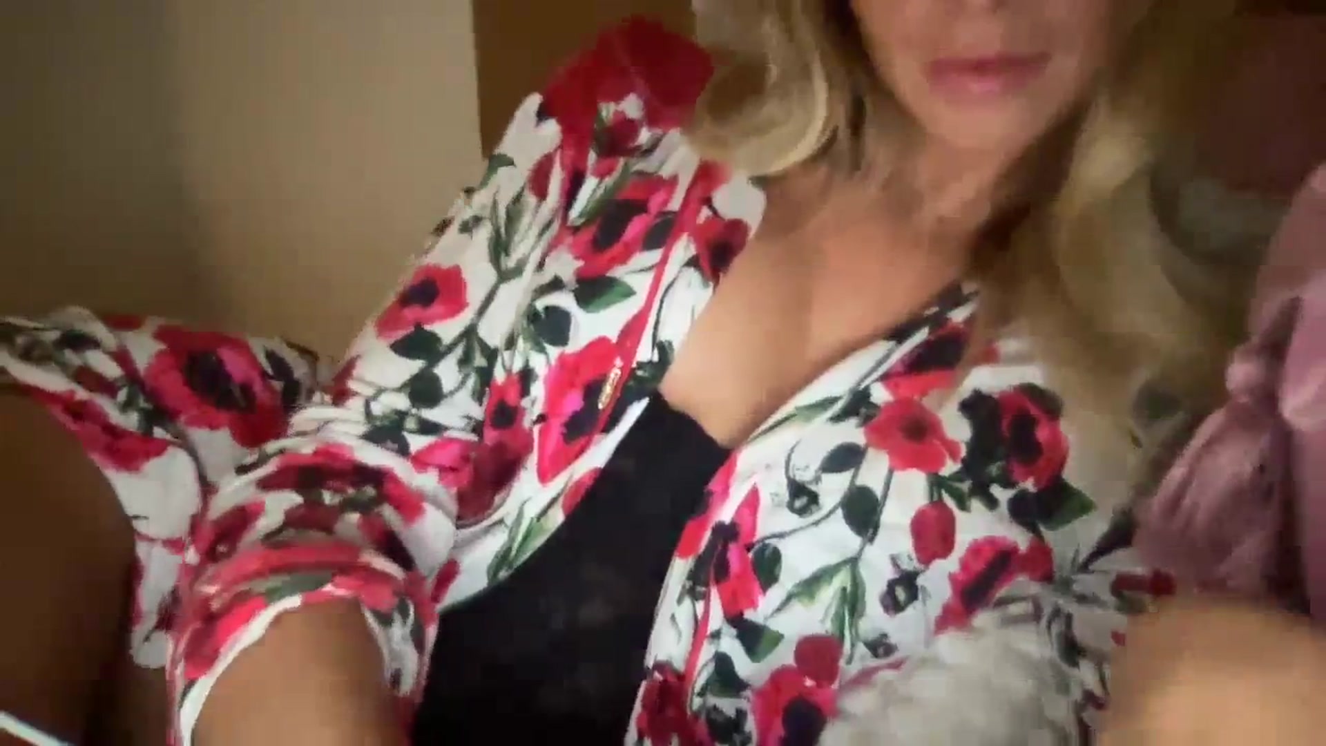 Gallery image thumbnail from MissSummer1's myfreecams stream on, 02/06/2024, 17:15 image 6 of 20