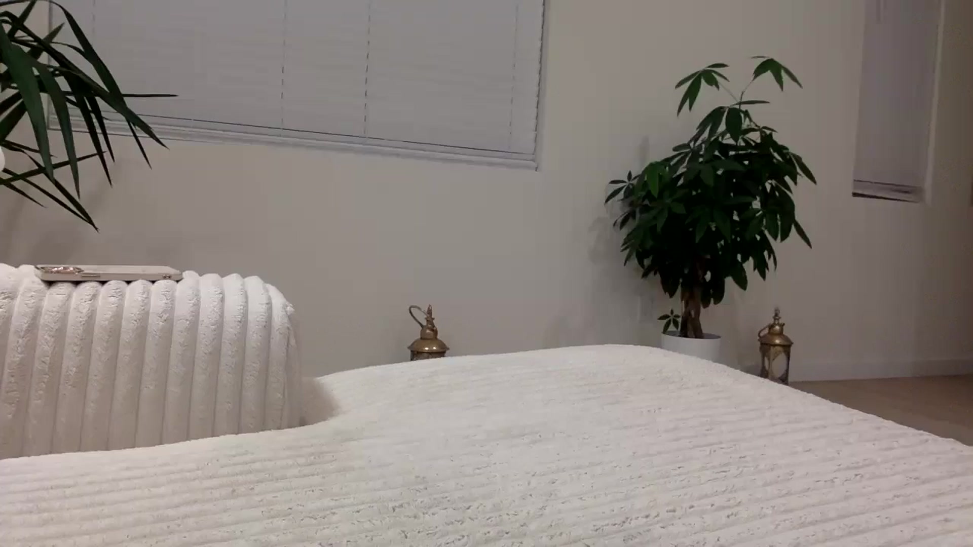 Gallery image thumbnail from MissSunshine's myfreecams stream on, 03/16/2025, 05:30 image 14 of 20