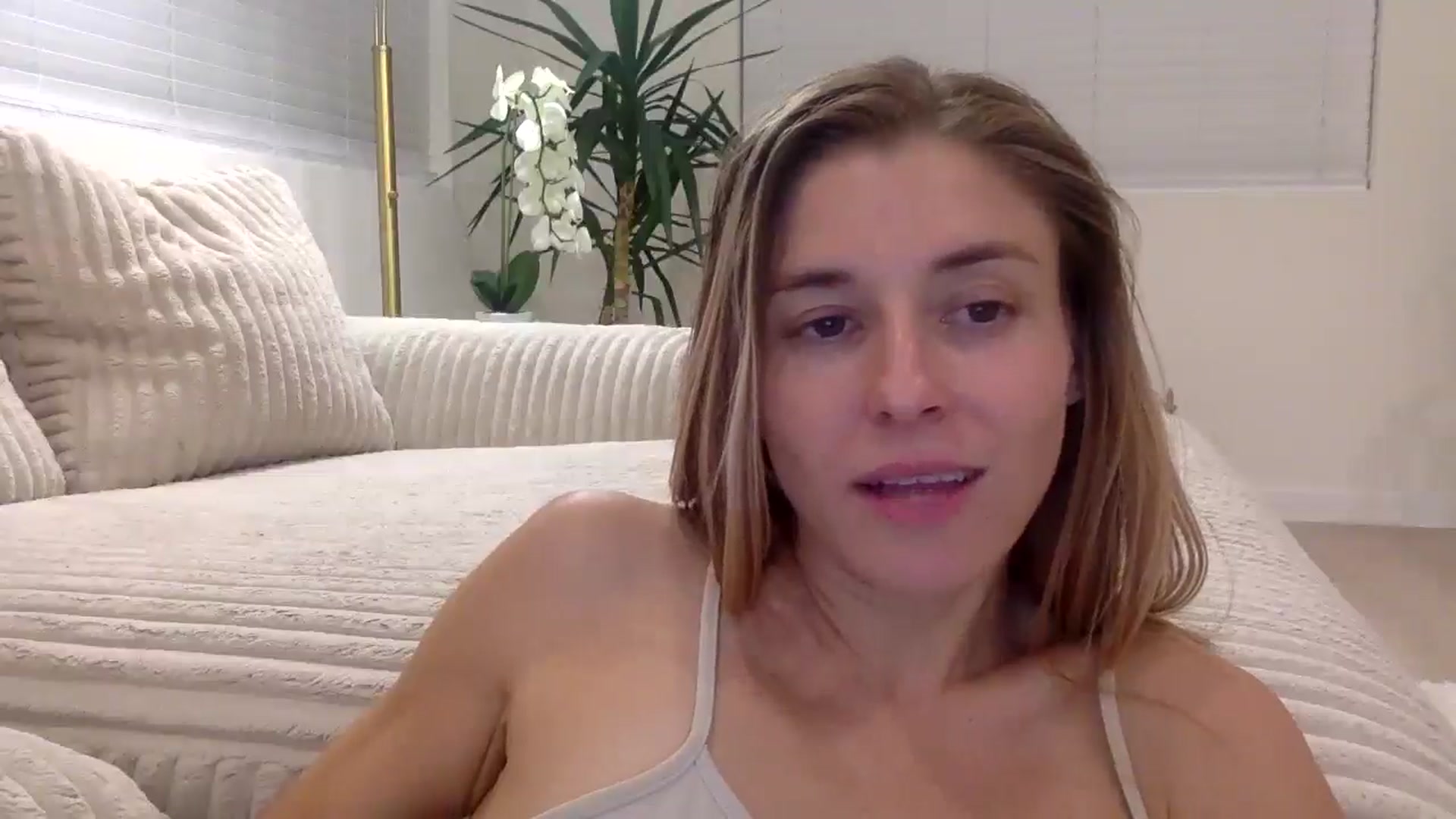 Gallery image thumbnail from MissSunshine's myfreecams stream on, 03/20/2025, 04:26 image 20 of 20