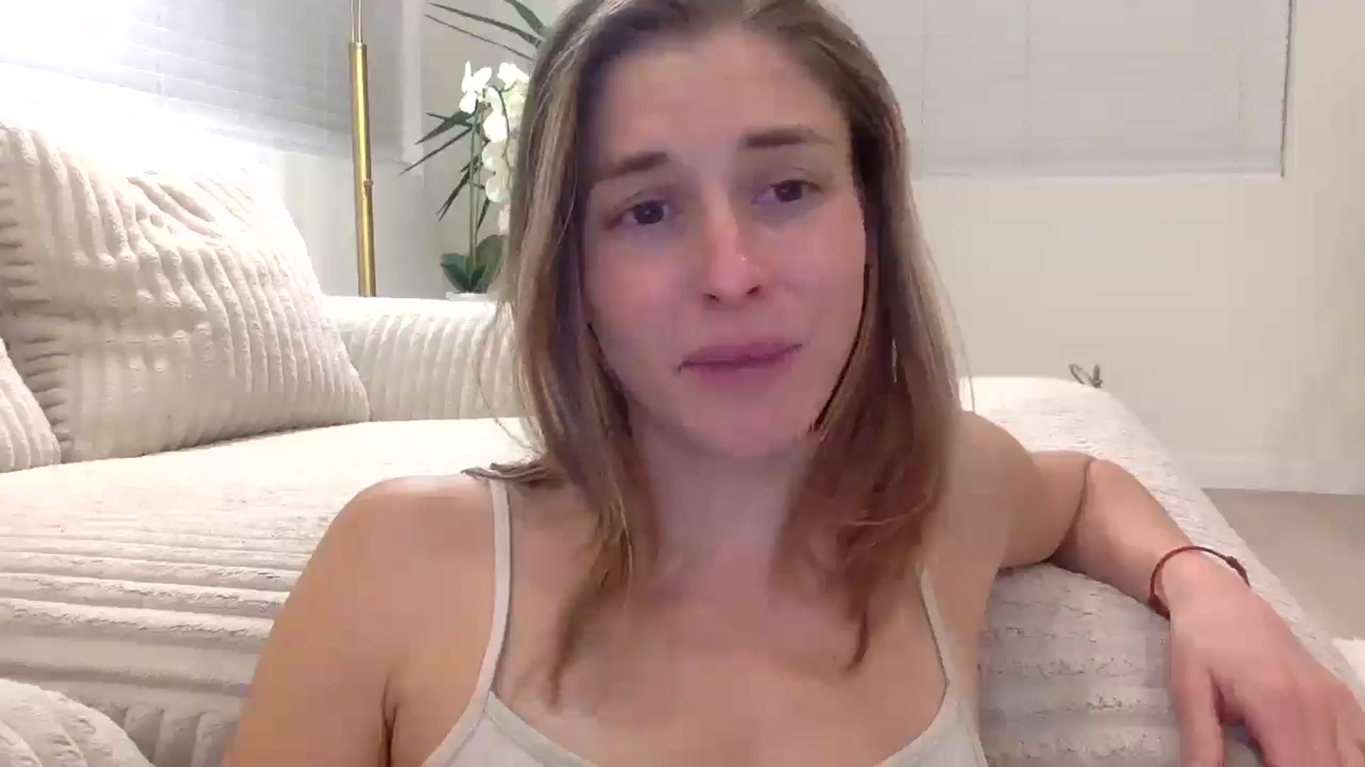 Gallery image thumbnail from MissSunshine's myfreecams stream on, 03/20/2025, 04:26 image 11 of 20