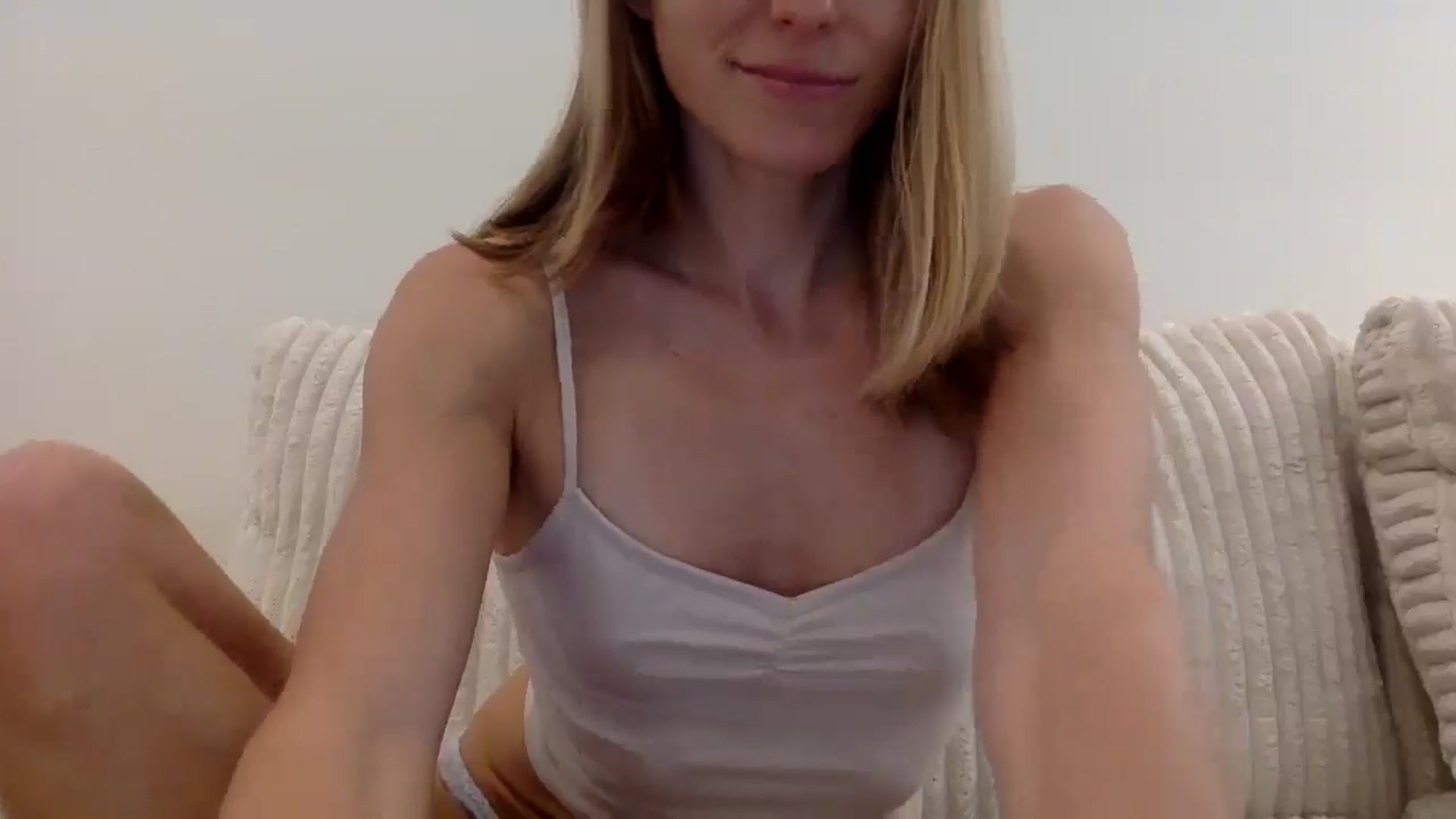 Gallery image thumbnail from MissSunshine's myfreecams stream on, 03/24/2025, 01:03 image 2 of 20
