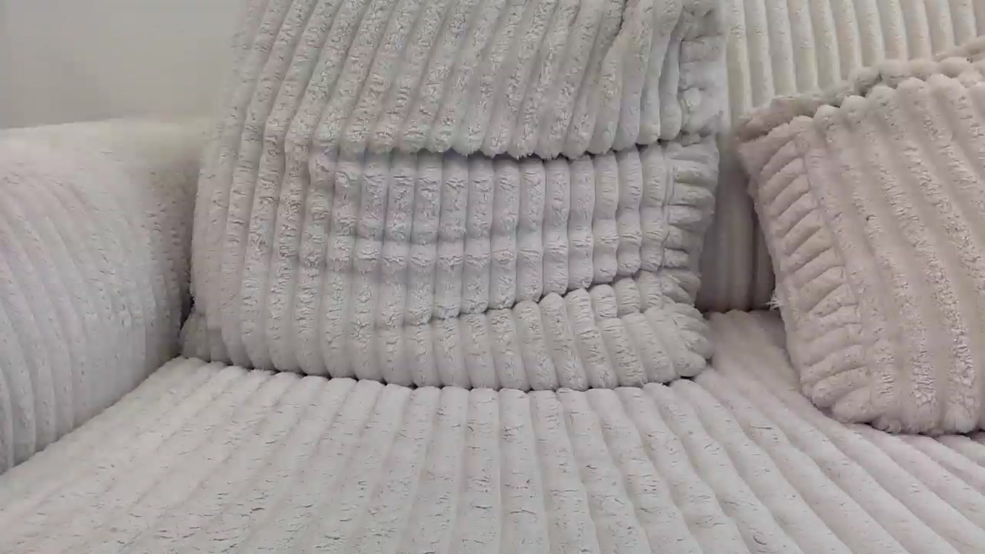 Gallery image thumbnail from MissSunshine's myfreecams stream on, 03/26/2025, 21:44 image 19 of 20