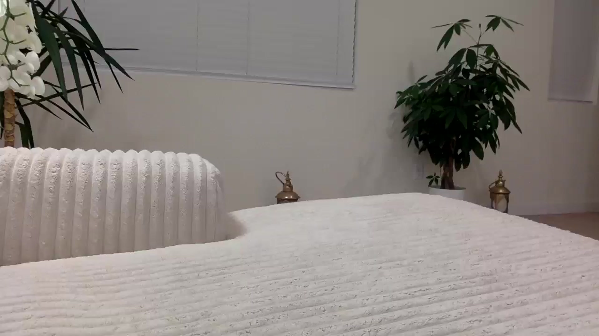 Gallery image thumbnail from MissSunshine's myfreecams stream on, 03/27/2025, 04:29 image 9 of 20