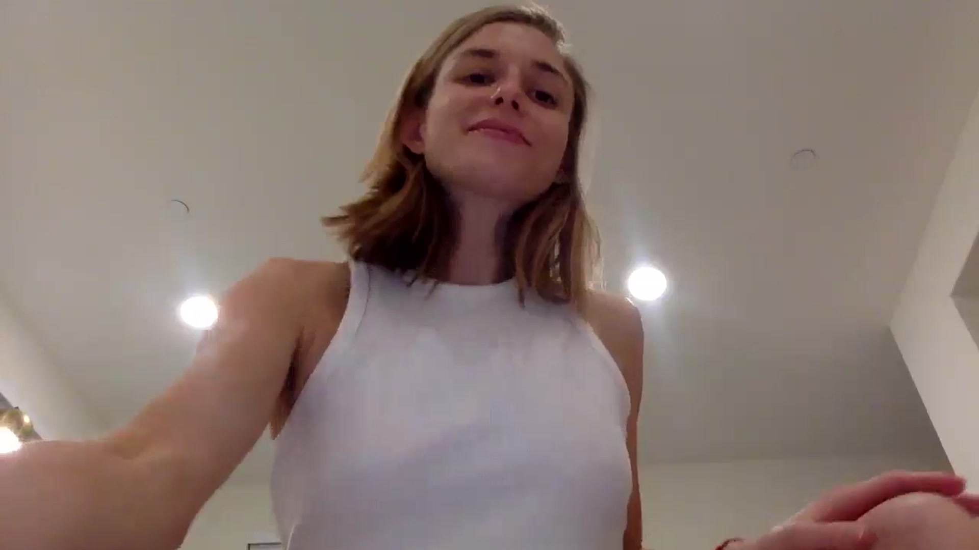 Gallery image thumbnail from MissSunshine's myfreecams stream on, 04/03/2025, 03:00 image 6 of 20
