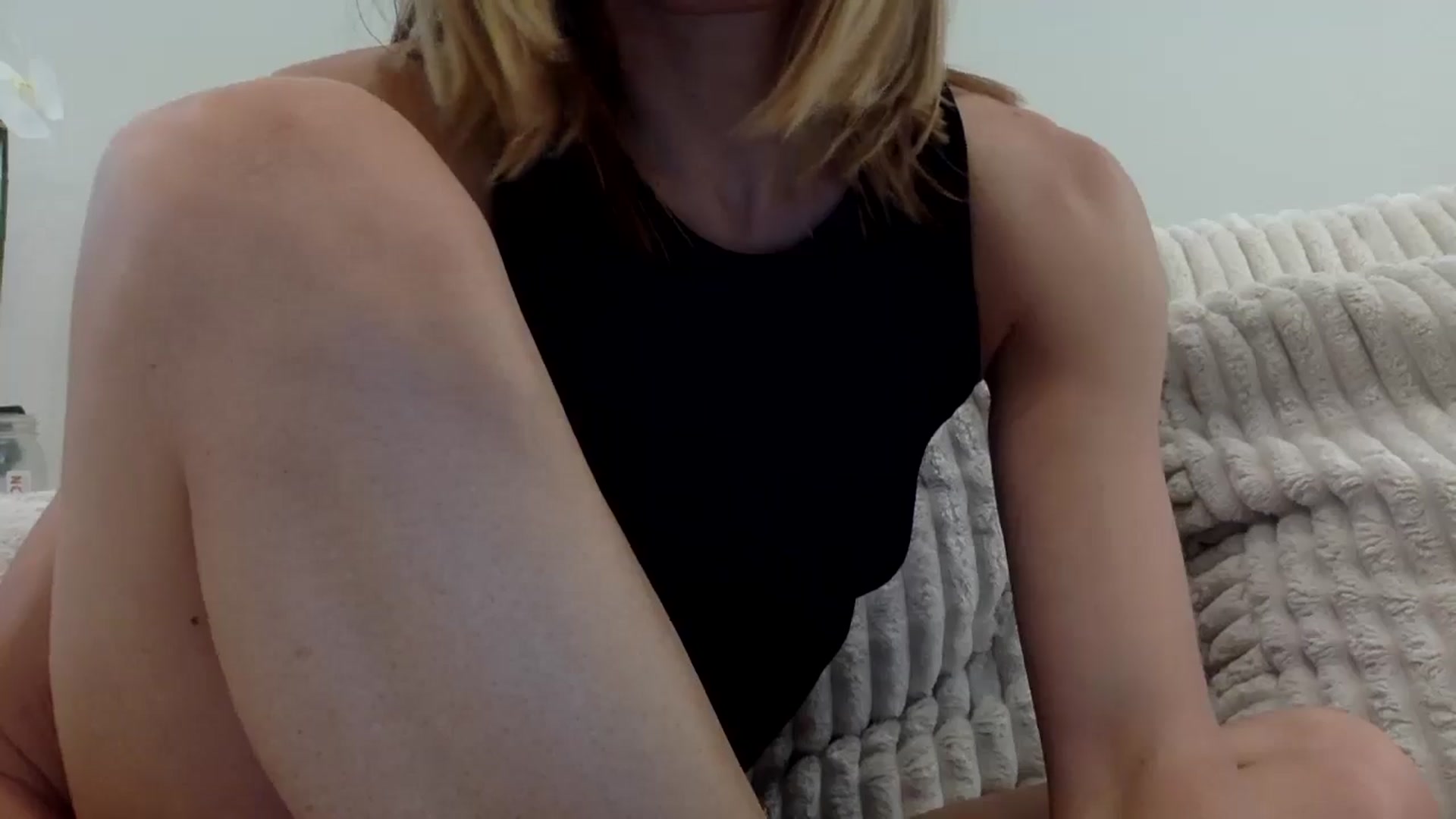 Gallery image thumbnail from MissSunshine's myfreecams stream on, 04/09/2025, 23:35 image 15 of 20
