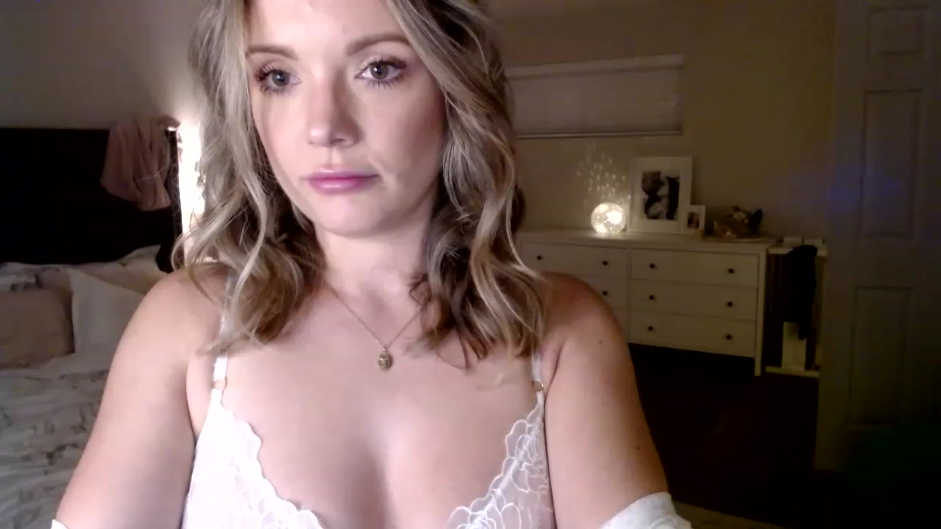 Gallery image thumbnail from MissTinsleyyx's myfreecams stream on, 11/26/2022, 05:49 image 20 of 20
