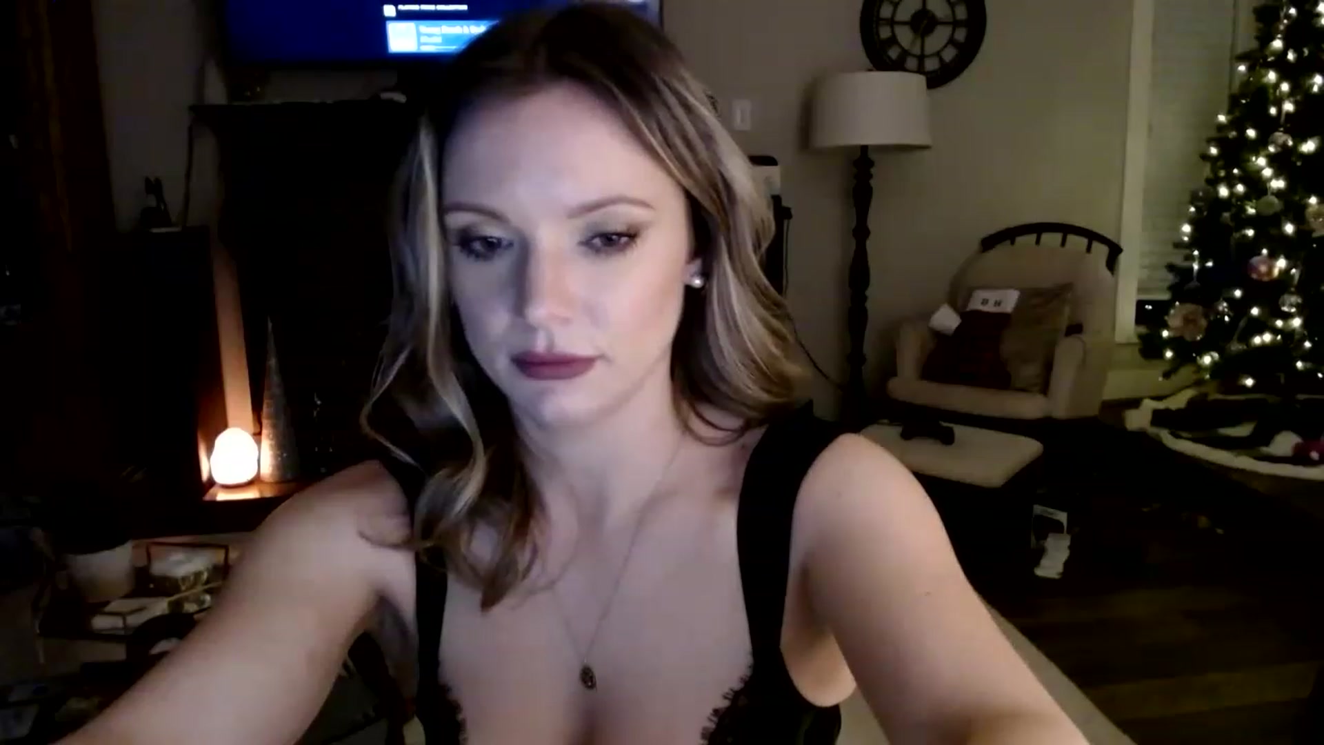 Gallery image thumbnail from MissTinsleyyx's myfreecams stream on, 12/31/2022, 09:34 image 19 of 20