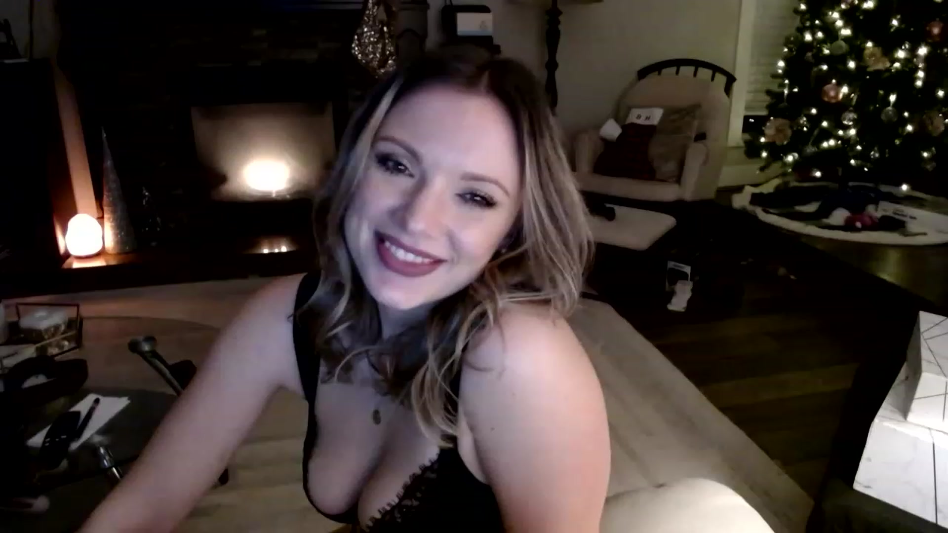 Gallery image thumbnail from MissTinsleyyx's myfreecams stream on, 12/31/2022, 09:34 image 1 of 20