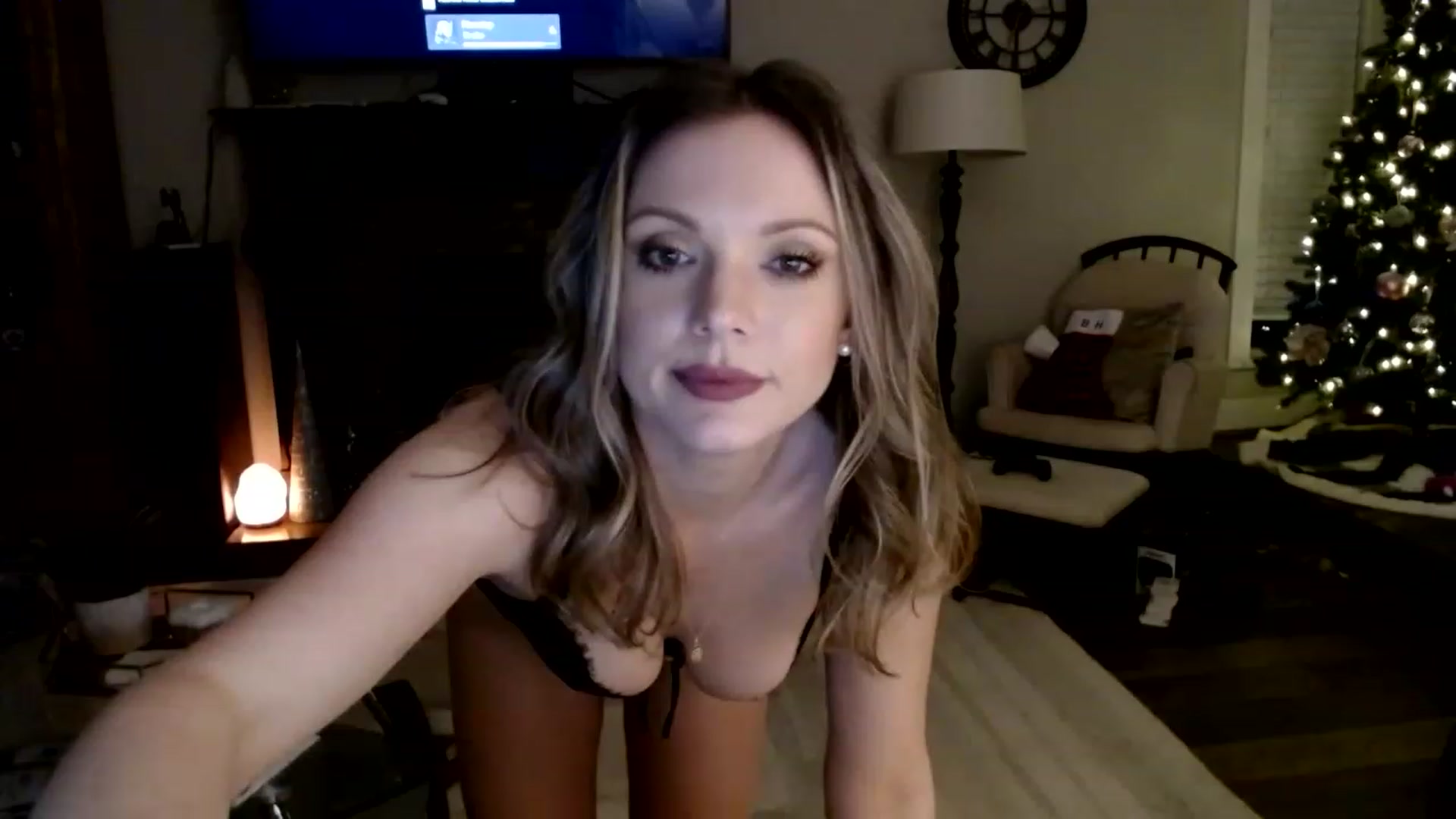 Gallery image thumbnail from MissTinsleyyx's myfreecams stream on, 12/31/2022, 09:34 image 17 of 20