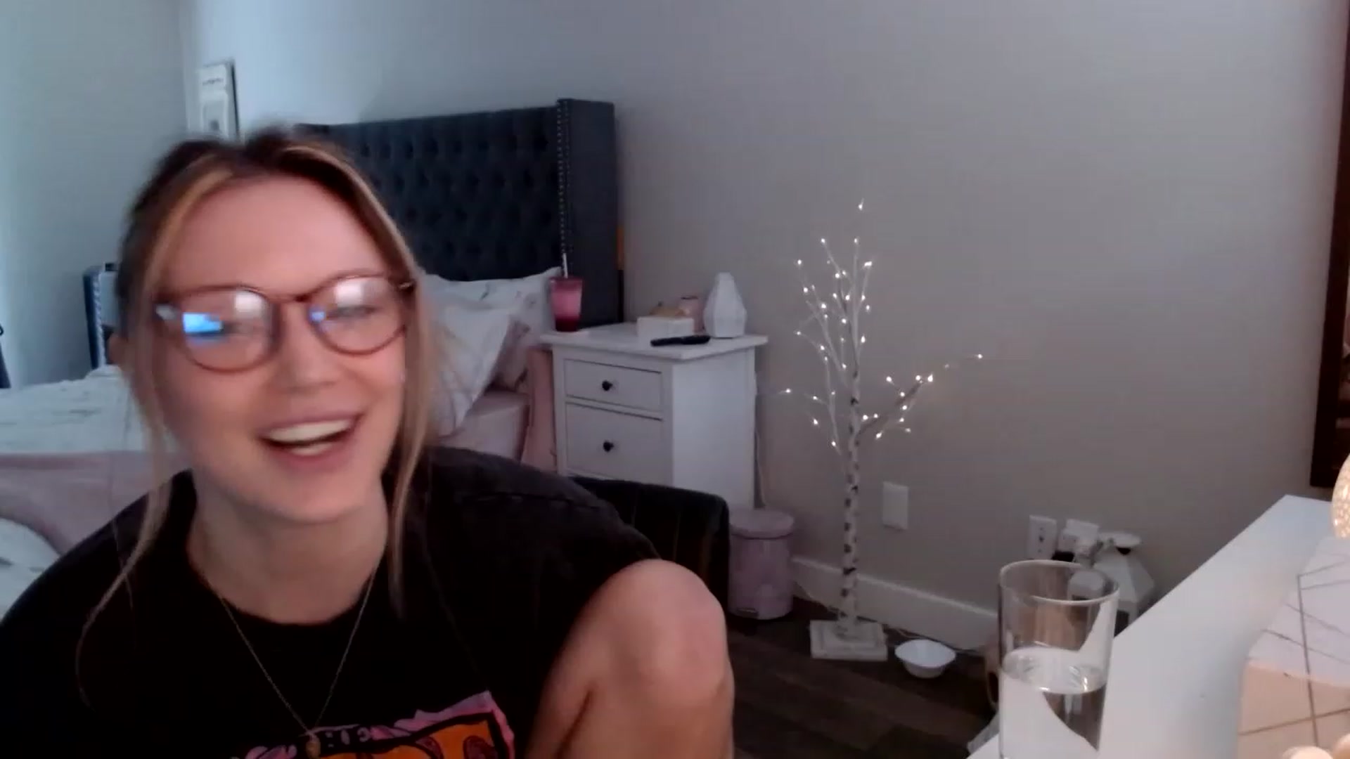 Gallery image thumbnail from MissTinsleyyx's myfreecams stream on, 04/20/2023, 22:46 image 3 of 20