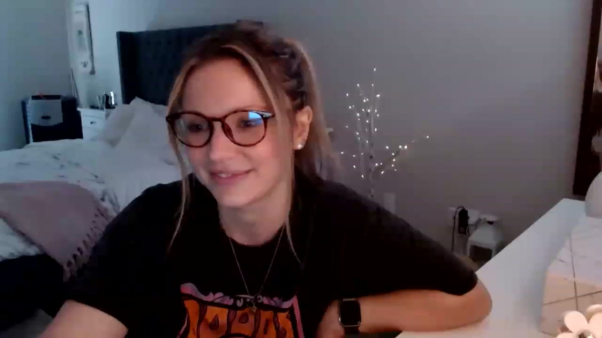 Gallery image thumbnail from MissTinsleyyx's myfreecams stream on, 04/20/2023, 22:46 image 20 of 20