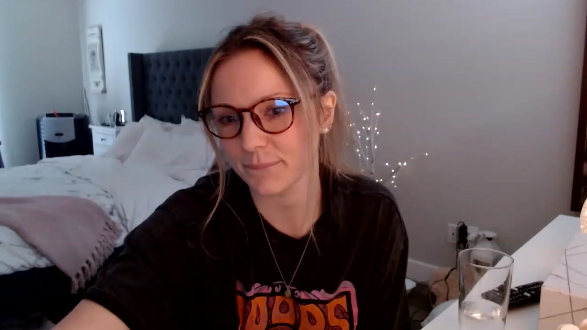 Gallery image thumbnail from MissTinsleyyx's myfreecams stream on, 04/20/2023, 22:46 image 8 of 20