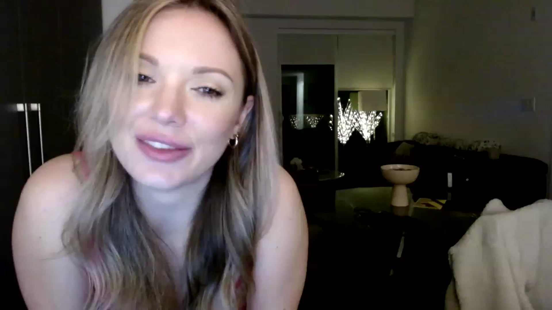 Gallery image thumbnail from MissTinsleyyx's myfreecams stream on, 04/27/2023, 09:21 image 2 of 20