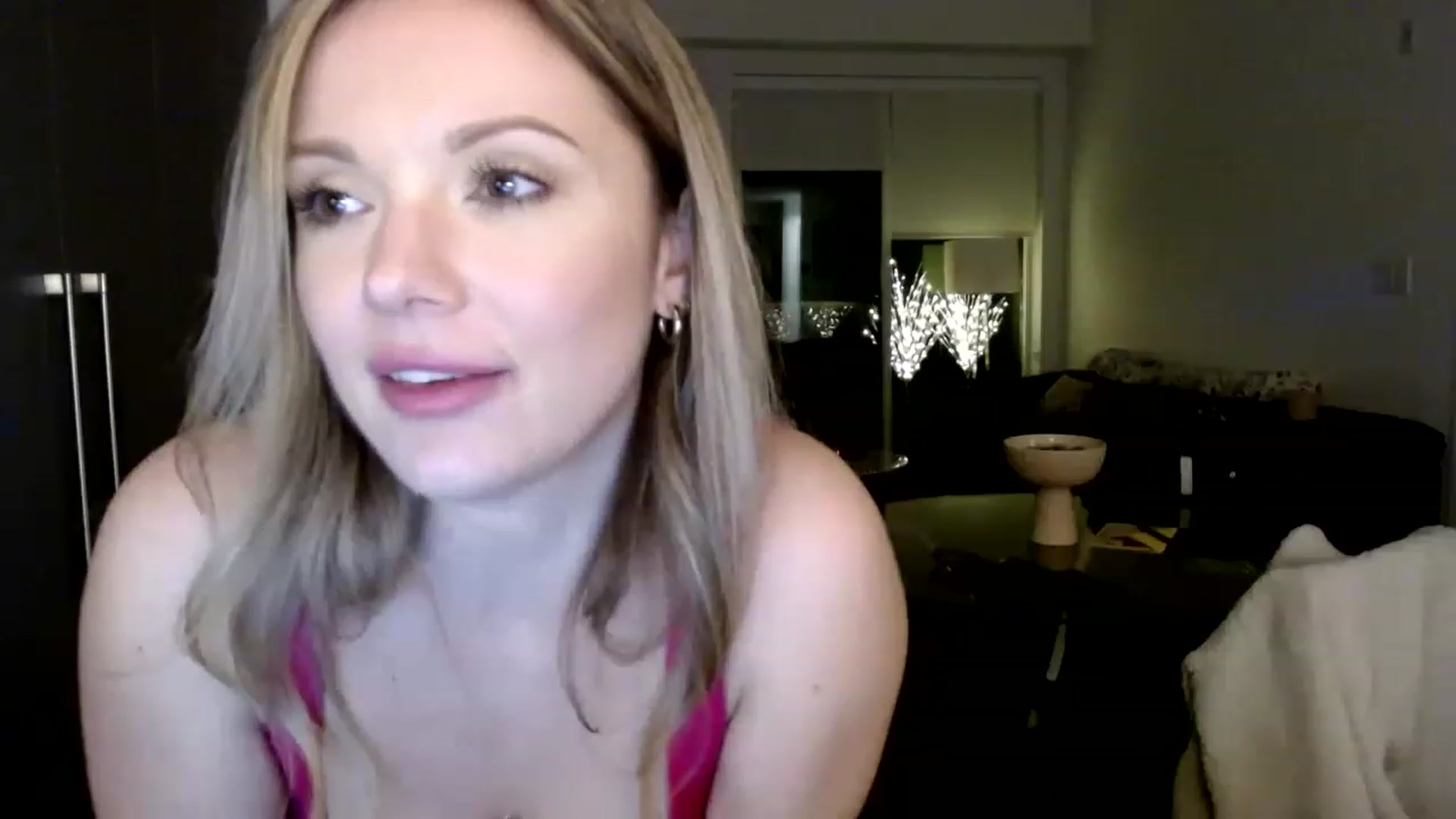 Gallery image thumbnail from MissTinsleyyx's myfreecams stream on, 04/27/2023, 09:21 image 9 of 20