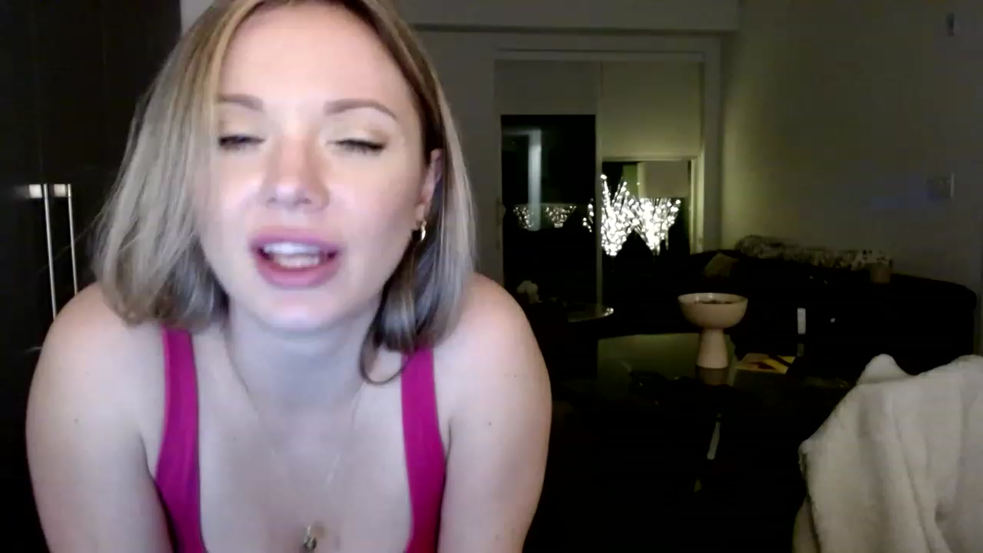 Gallery image thumbnail from MissTinsleyyx's myfreecams stream on, 04/27/2023, 09:21 image 4 of 20
