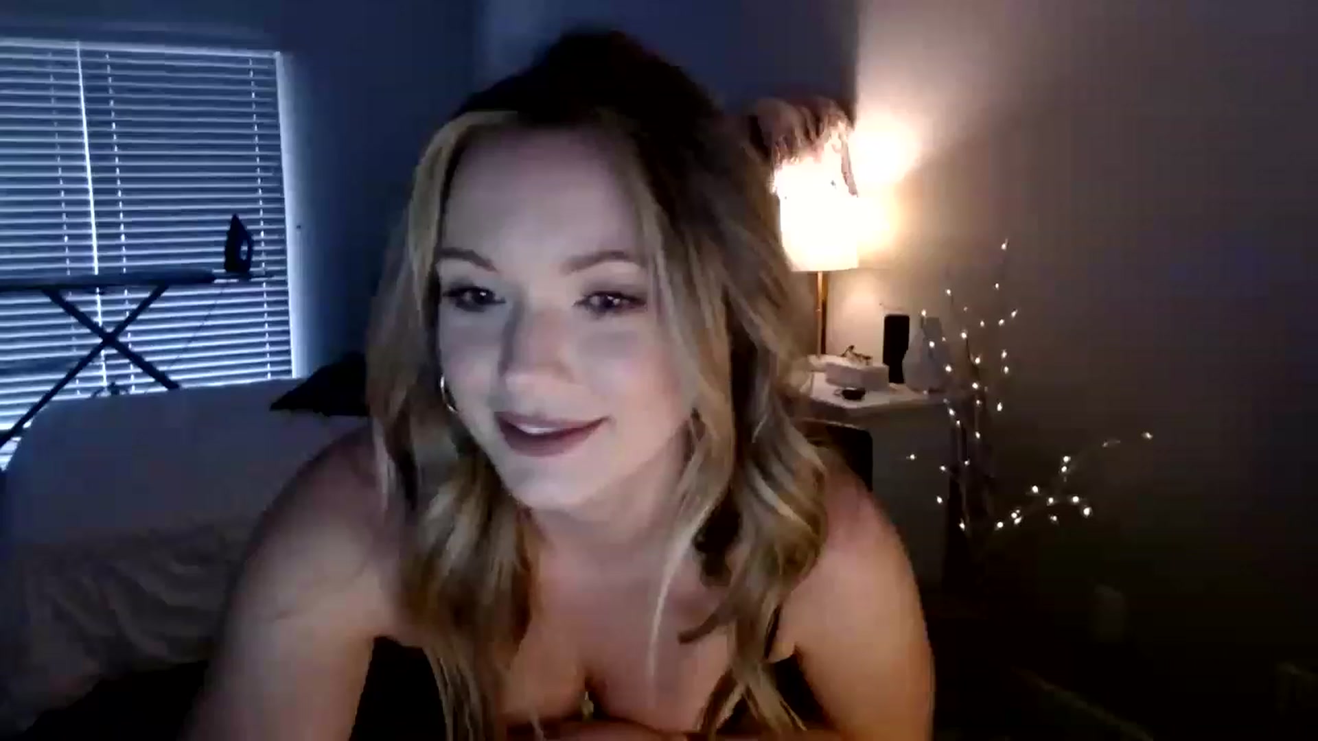 Gallery image thumbnail from MissTinsleyyx's myfreecams stream on, 05/01/2023, 02:49 image 2 of 20