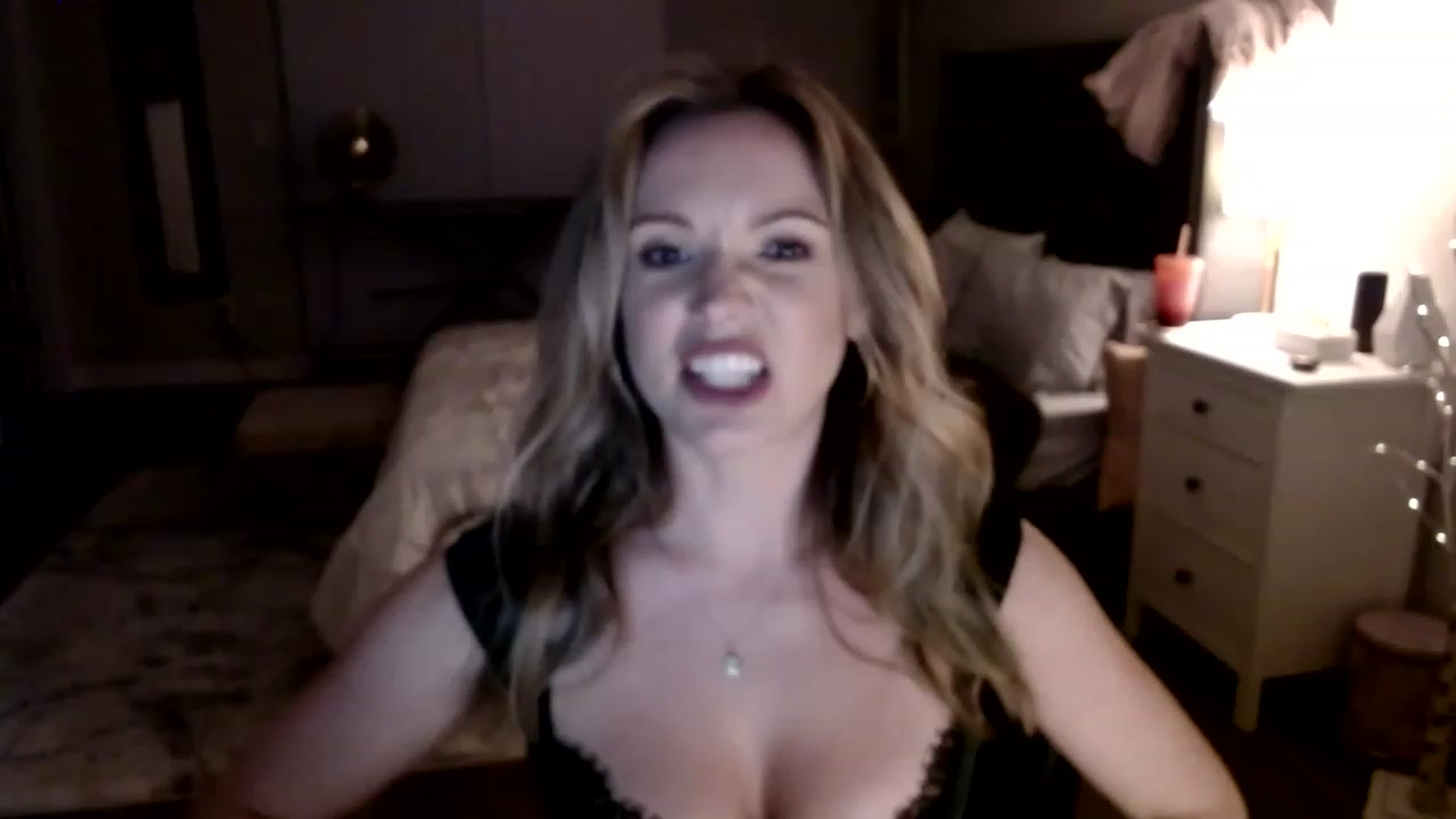 Gallery image thumbnail from MissTinsleyyx's myfreecams stream on, 05/01/2023, 05:57 image 15 of 20