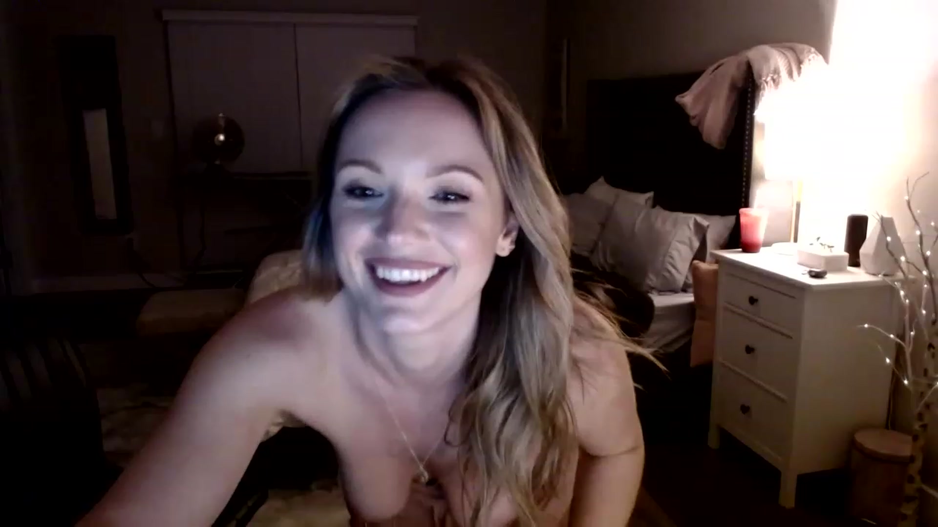 Gallery image thumbnail from MissTinsleyyx's myfreecams stream on, 05/01/2023, 07:39 image 17 of 20