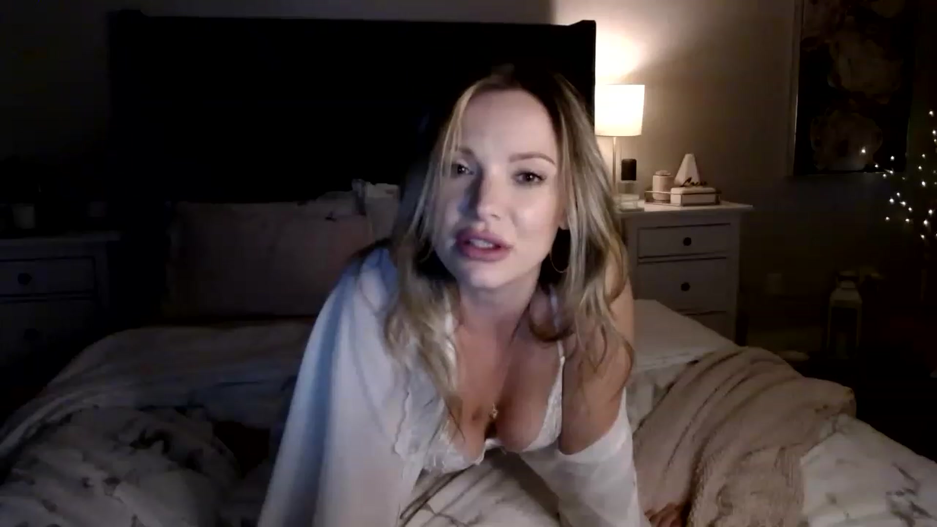 Gallery image thumbnail from MissTinsleyyx's myfreecams stream on, 06/03/2023, 07:16 image 19 of 20