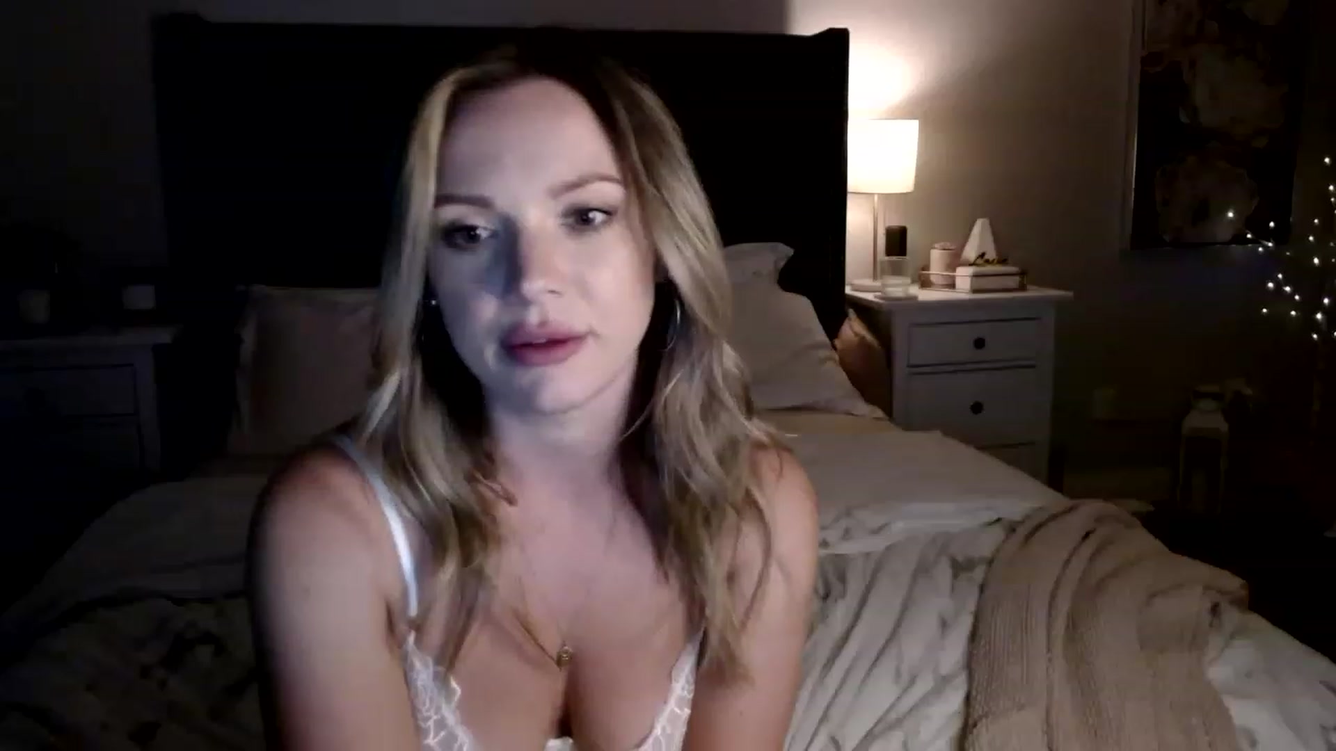 Gallery image thumbnail from MissTinsleyyx's myfreecams stream on, 06/03/2023, 08:31 image 3 of 20