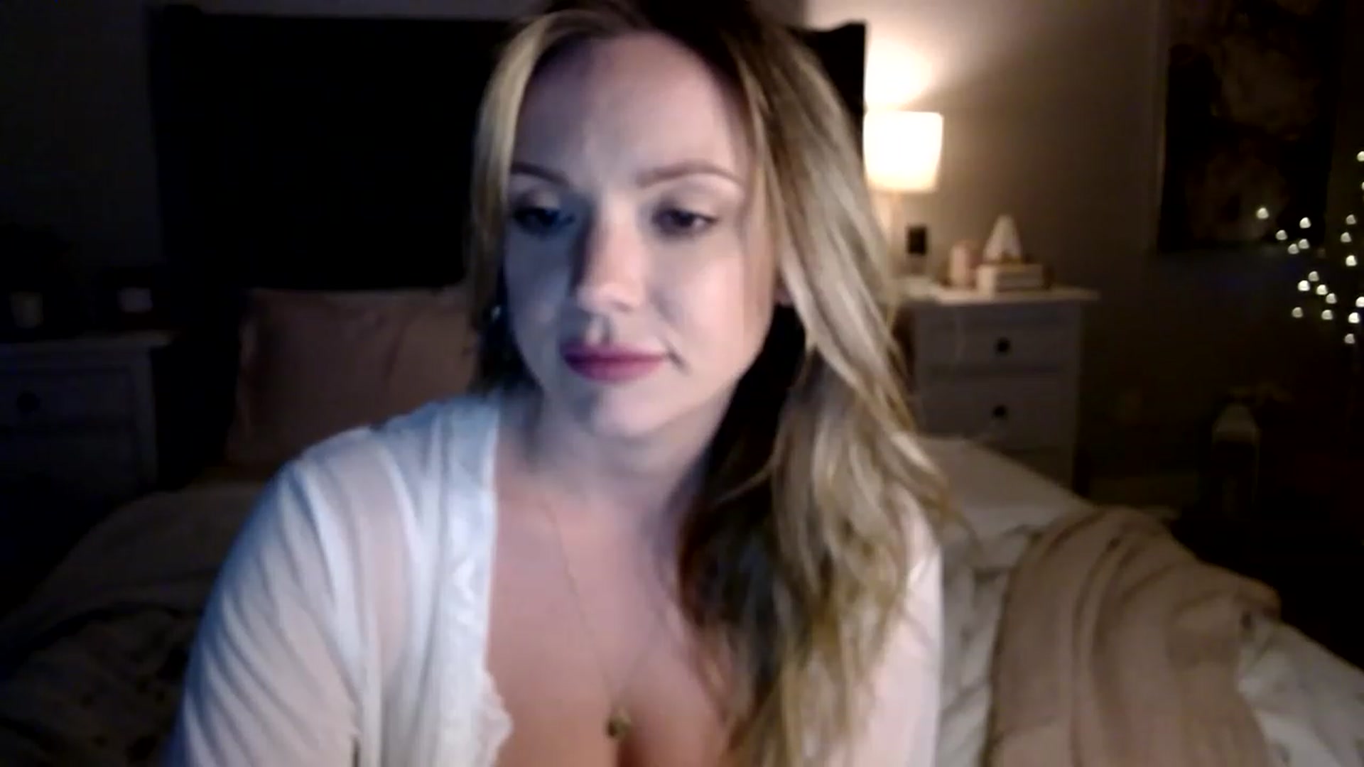 Gallery image thumbnail from MissTinsleyyx's myfreecams stream on, 06/03/2023, 08:31 image 5 of 20