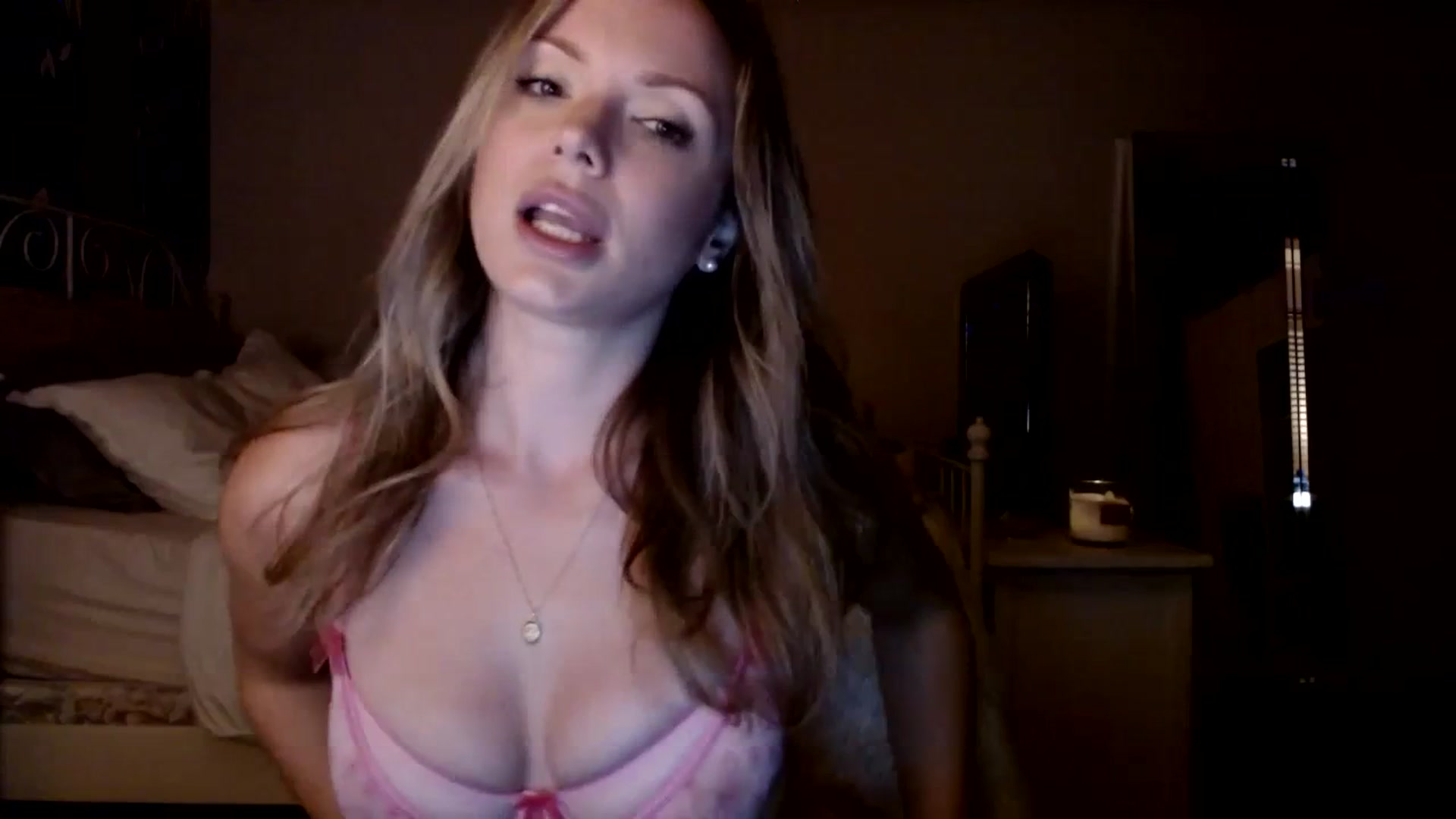 Gallery image thumbnail from MissTinsleyyx's myfreecams stream on, 06/24/2023, 09:49 image 13 of 20