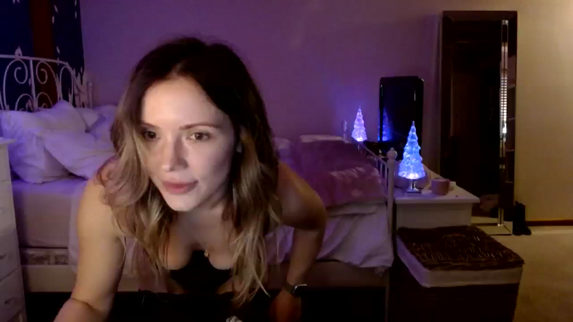 Gallery image thumbnail from MissTinsleyyx's myfreecams stream on, 11/12/2023, 10:01 image 1 of 20