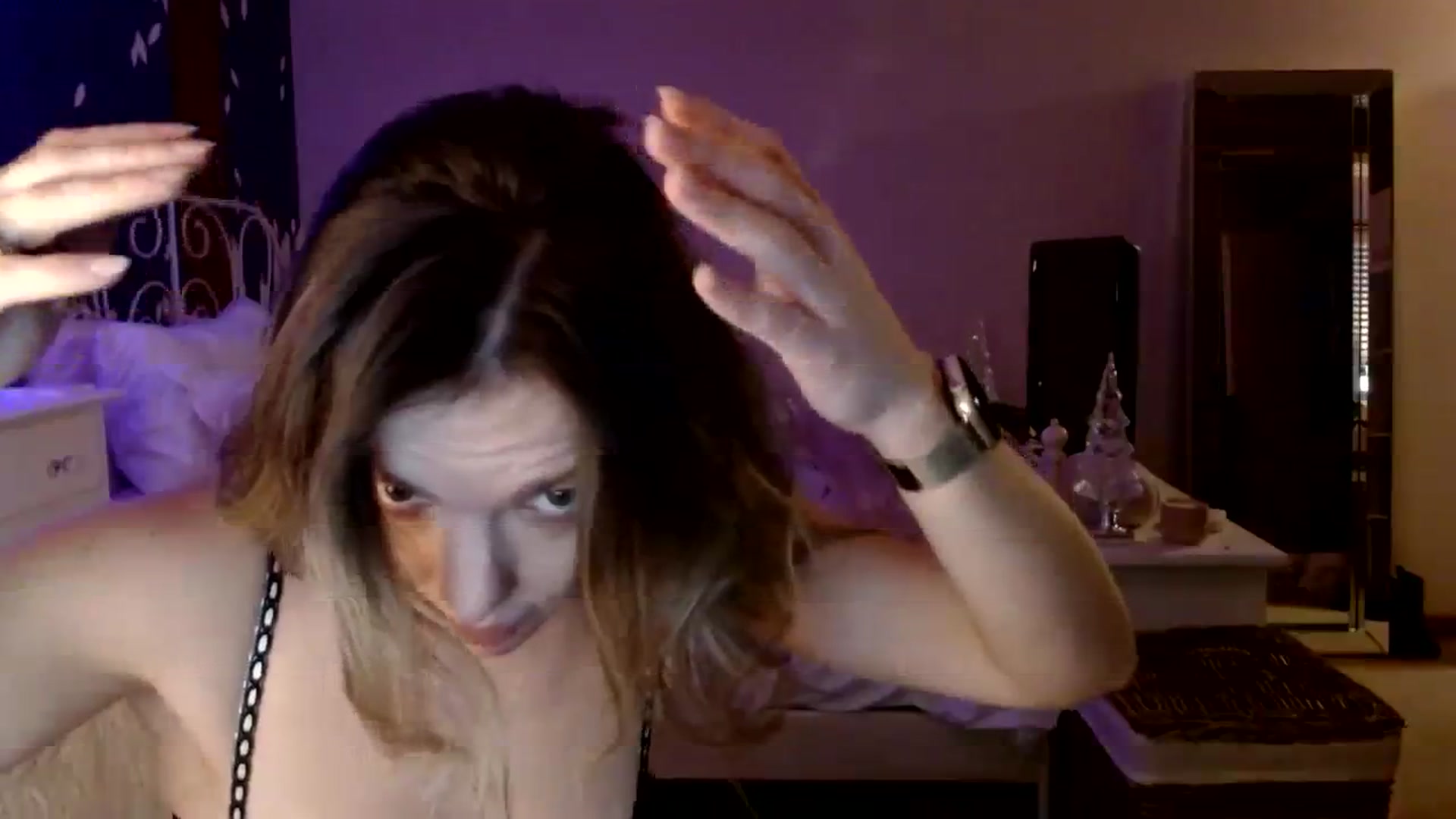 Gallery image thumbnail from MissTinsleyyx's myfreecams stream on, 11/12/2023, 11:35 image 9 of 20