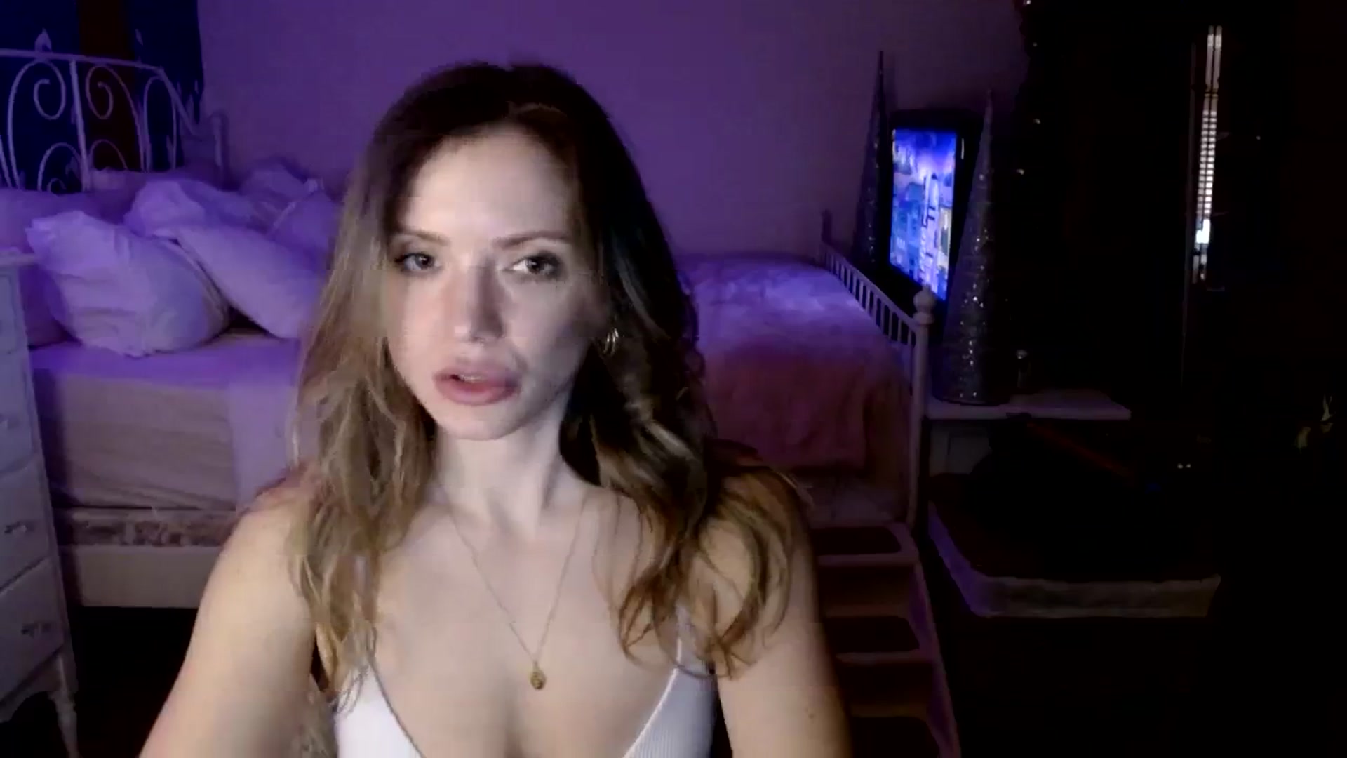Gallery image thumbnail from MissTinsleyyx's myfreecams stream on, 12/10/2023, 11:37 image 16 of 20