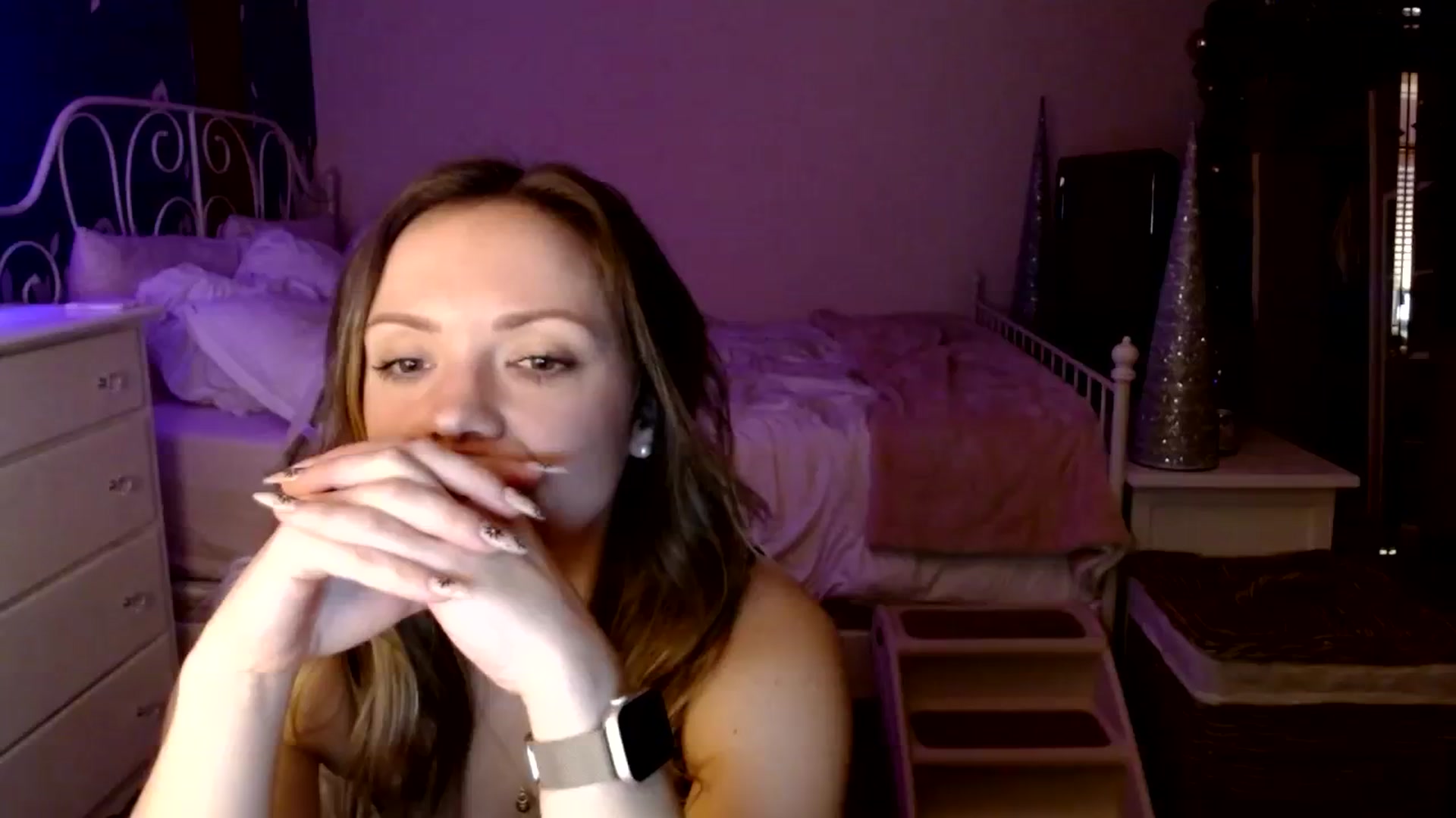 Gallery image thumbnail from MissTinsleyyx's myfreecams stream on, 12/17/2023, 12:44 image 16 of 20