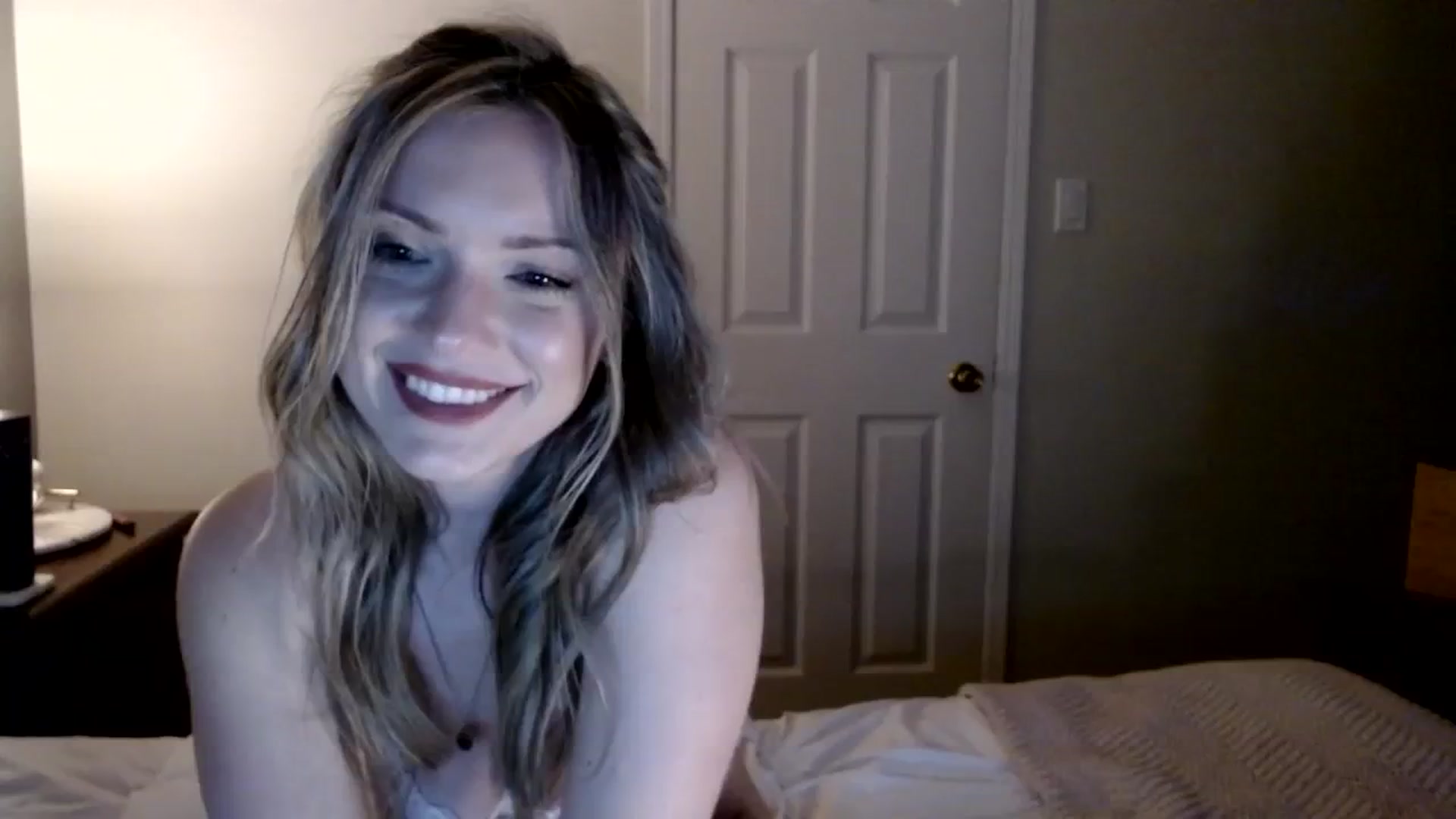Gallery image thumbnail from MissTinsleyyx's myfreecams stream on, 02/19/2024, 09:53 image 18 of 20