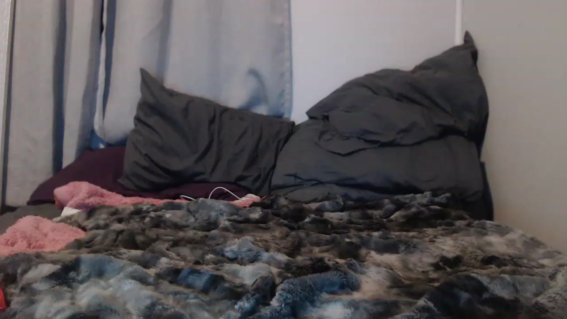 Gallery image thumbnail from MissVeraJ's myfreecams stream on, 03/10/2023, 09:33 image 10 of 20