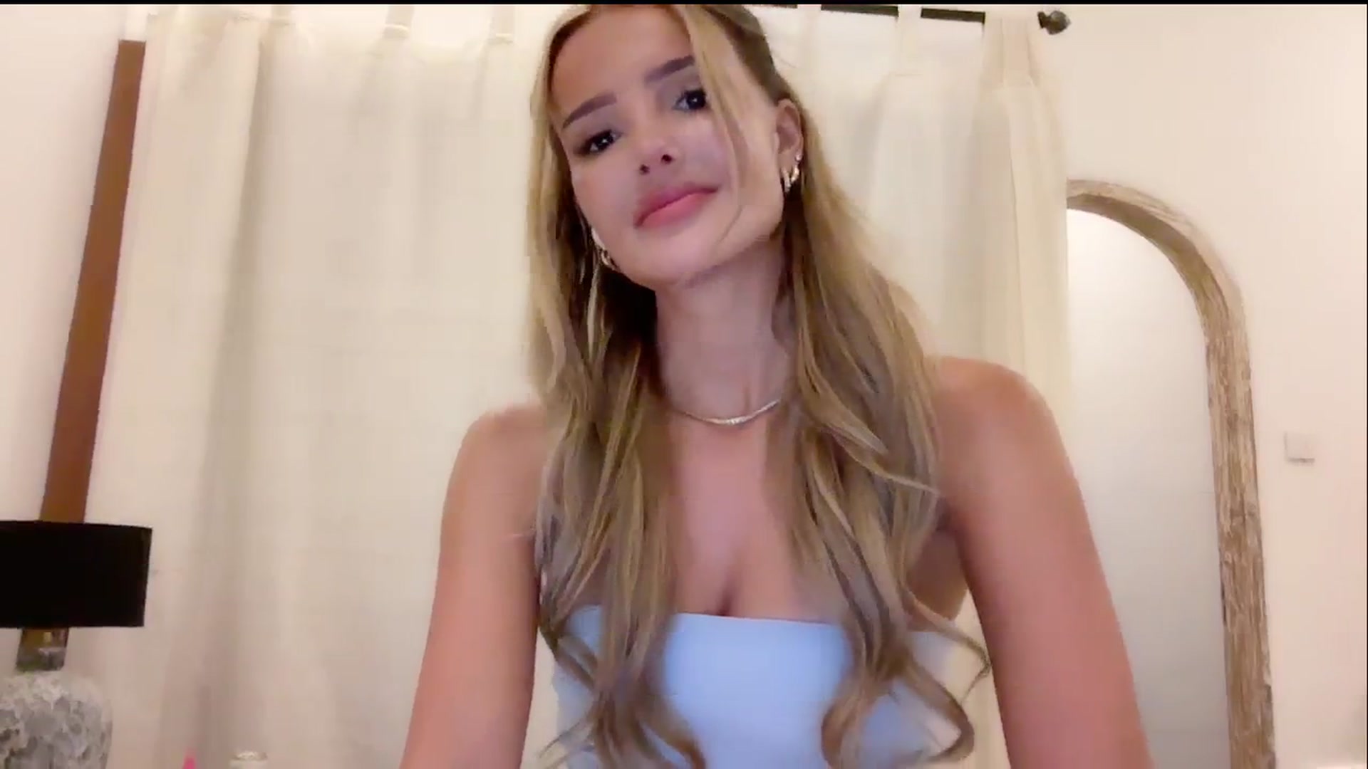 Gallery image thumbnail from MissVictoria's myfreecams stream on, 04/20/2024, 14:39 image 8 of 20