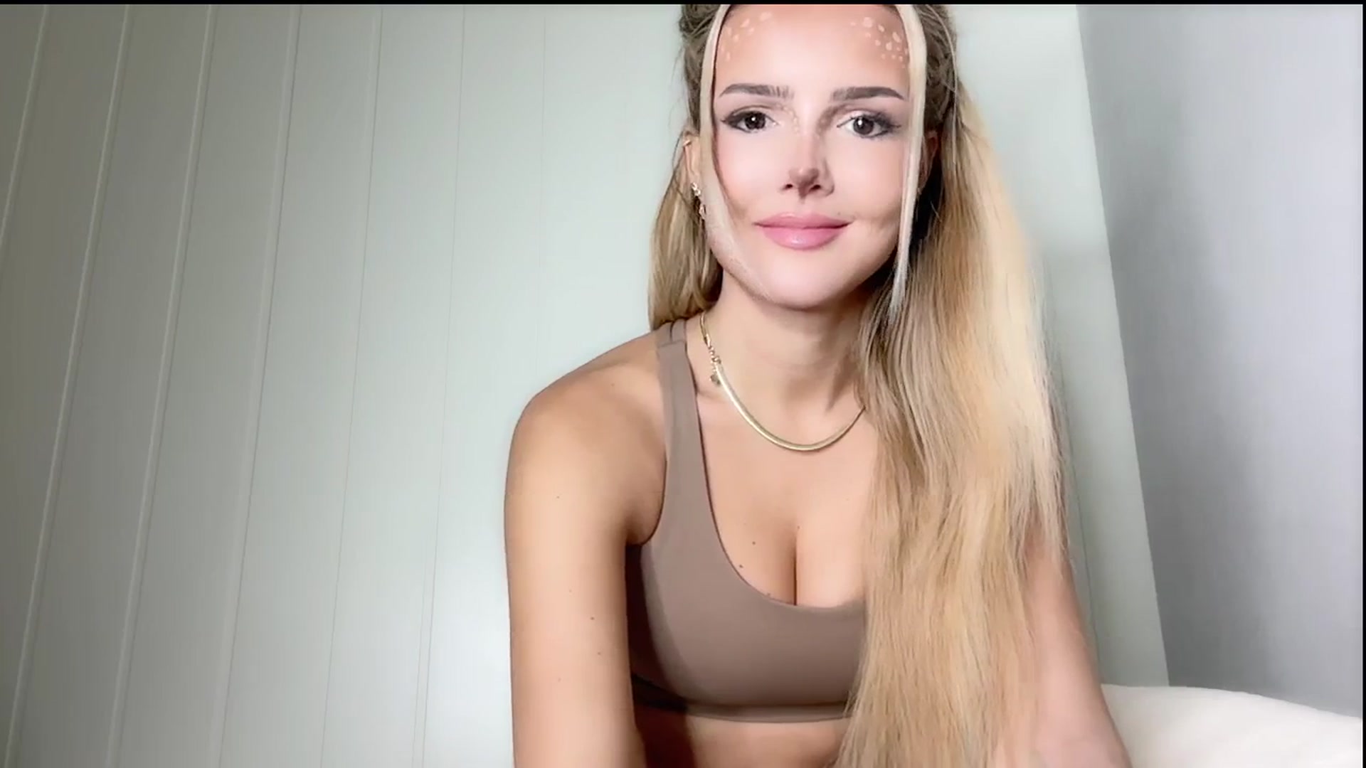 Gallery image thumbnail from MissVictoria's myfreecams stream on, 10/31/2024, 02:18 image 3 of 20