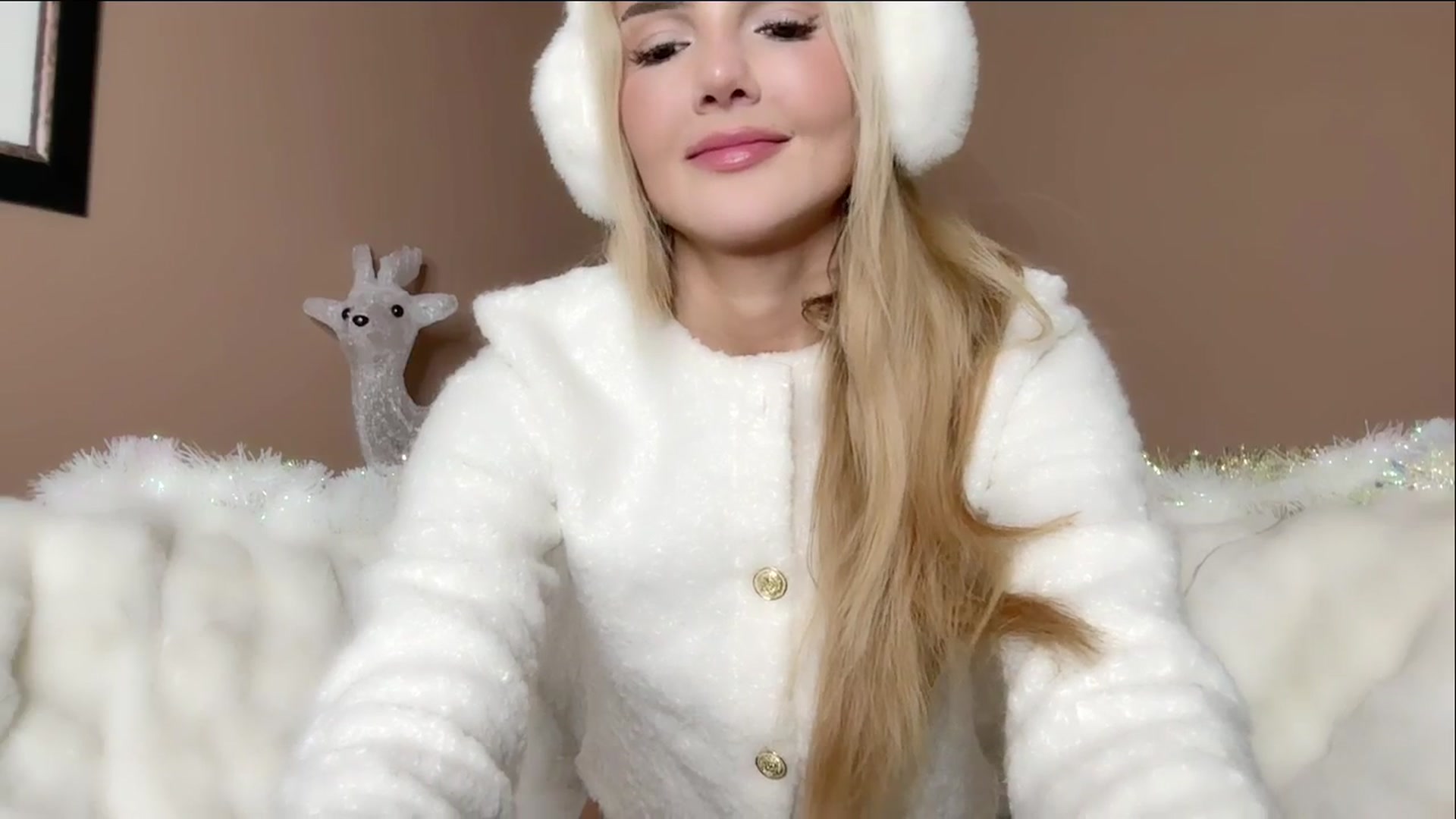 Gallery image thumbnail from MissVictoria's myfreecams stream on, 11/14/2024, 11:56 image 9 of 20
