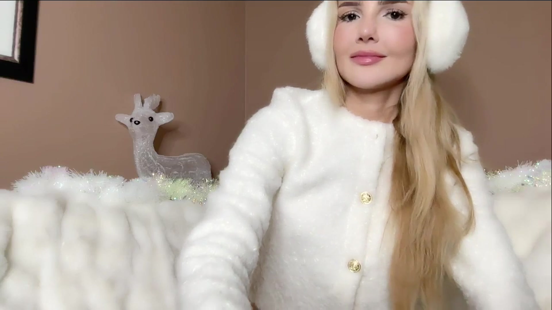 Gallery image thumbnail from MissVictoria's myfreecams stream on, 11/14/2024, 11:56 image 10 of 20