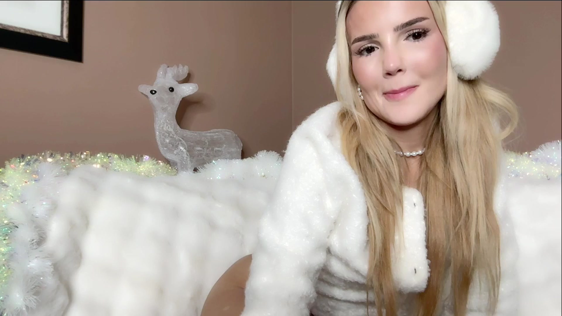 Gallery image thumbnail from MissVictoria's myfreecams stream on, 11/15/2024, 24:13 image 8 of 20