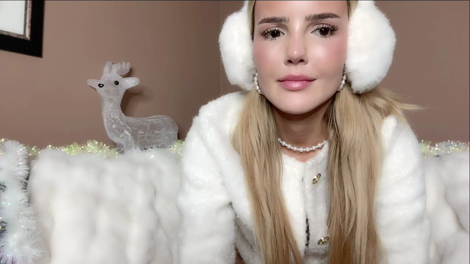 Gallery image thumbnail from MissVictoria's myfreecams stream on, 11/15/2024, 01:20 image 1 of 20