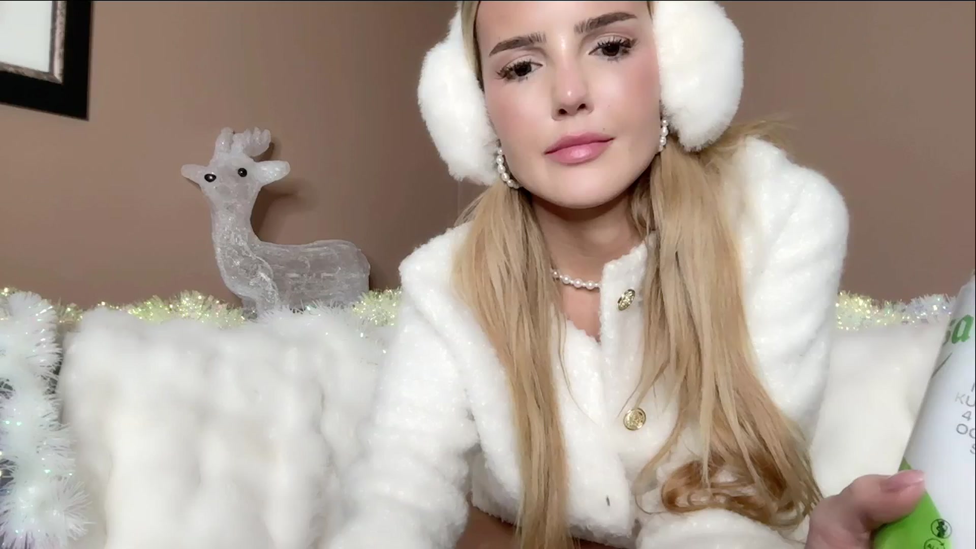 Gallery image thumbnail from MissVictoria's myfreecams stream on, 11/15/2024, 01:20 image 8 of 20