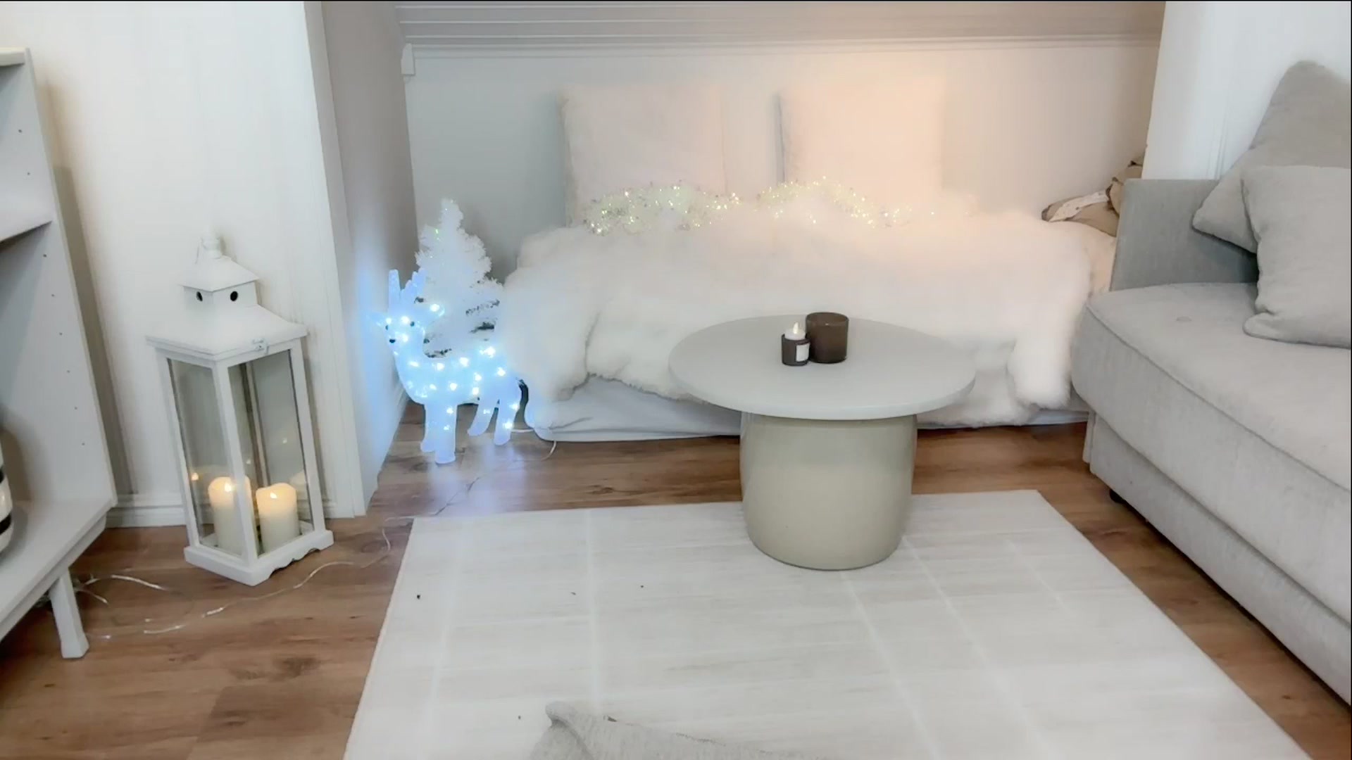 Gallery image thumbnail from MissVictoria's myfreecams stream on, 11/25/2024, 02:07 image 7 of 20