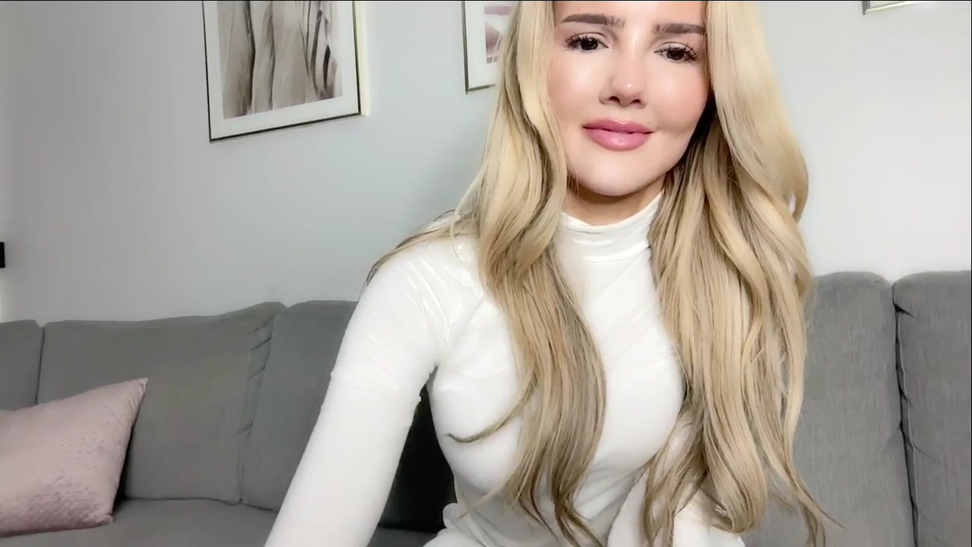 Gallery image thumbnail from MissVictoria's myfreecams stream on, 03/03/2025, 22:26 image 6 of 20