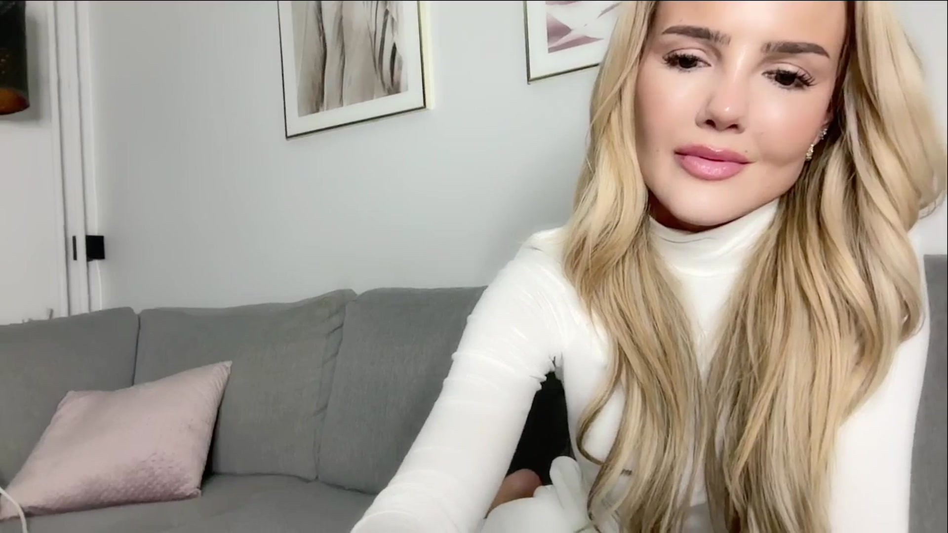 Gallery image thumbnail from MissVictoria's myfreecams stream on, 03/03/2025, 22:26 image 14 of 20