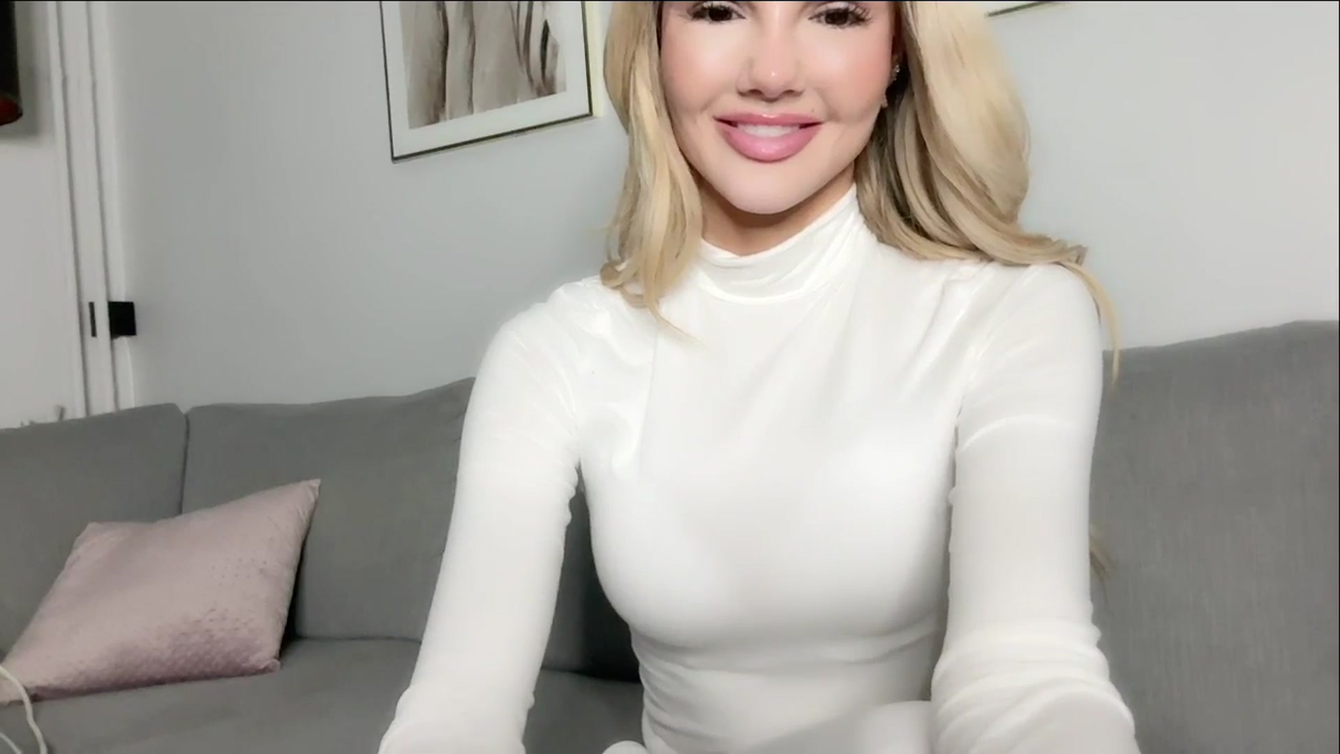 Gallery image thumbnail from MissVictoria's myfreecams stream on, 03/03/2025, 22:43 image 7 of 20